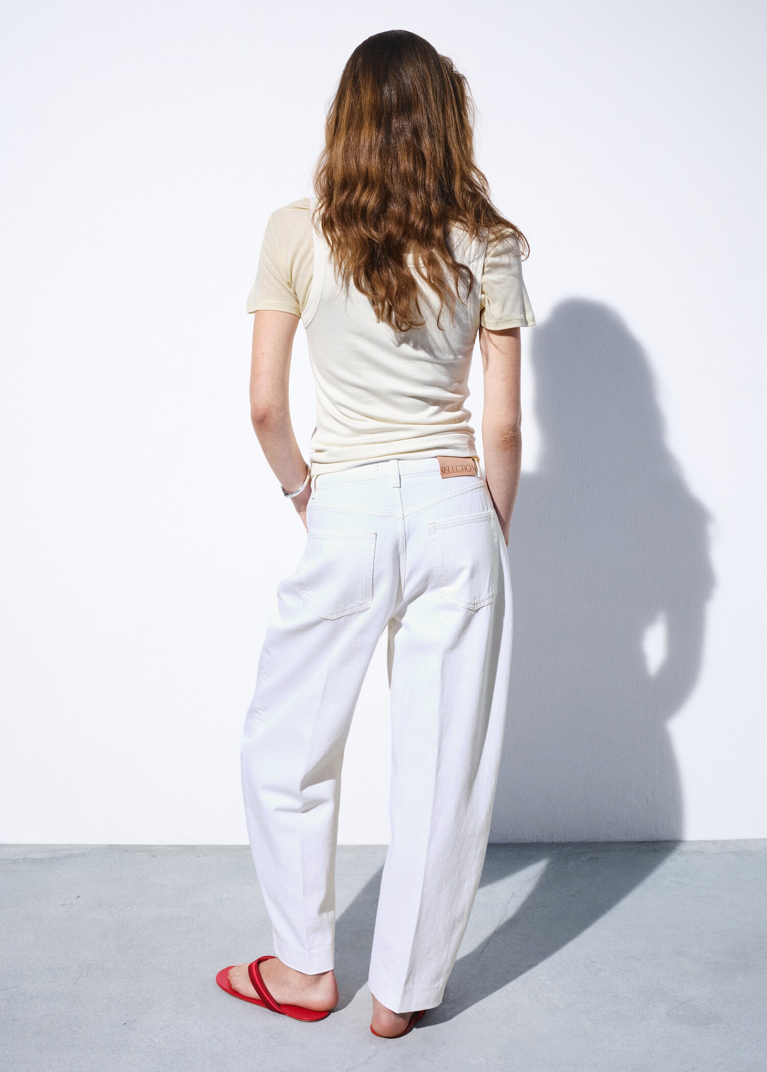 بنطلون جينز بالون عالي الخصر - الجهة الخلفية للمنتج