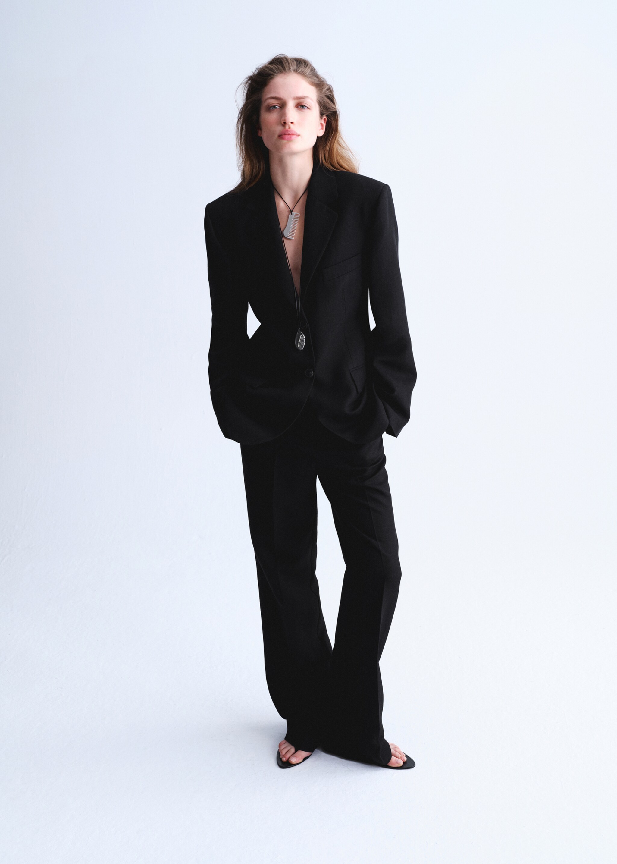 Blazer costume cintré - Détail de l'article 6, Noir. Ref: 27067799-00.