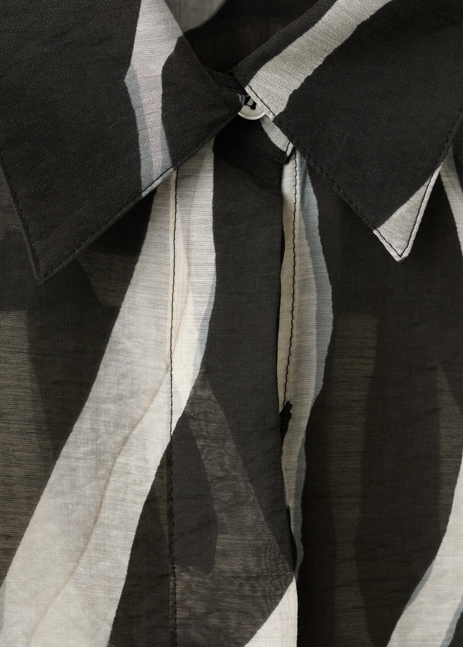 Lyocell printed shirt - Details of the article 8