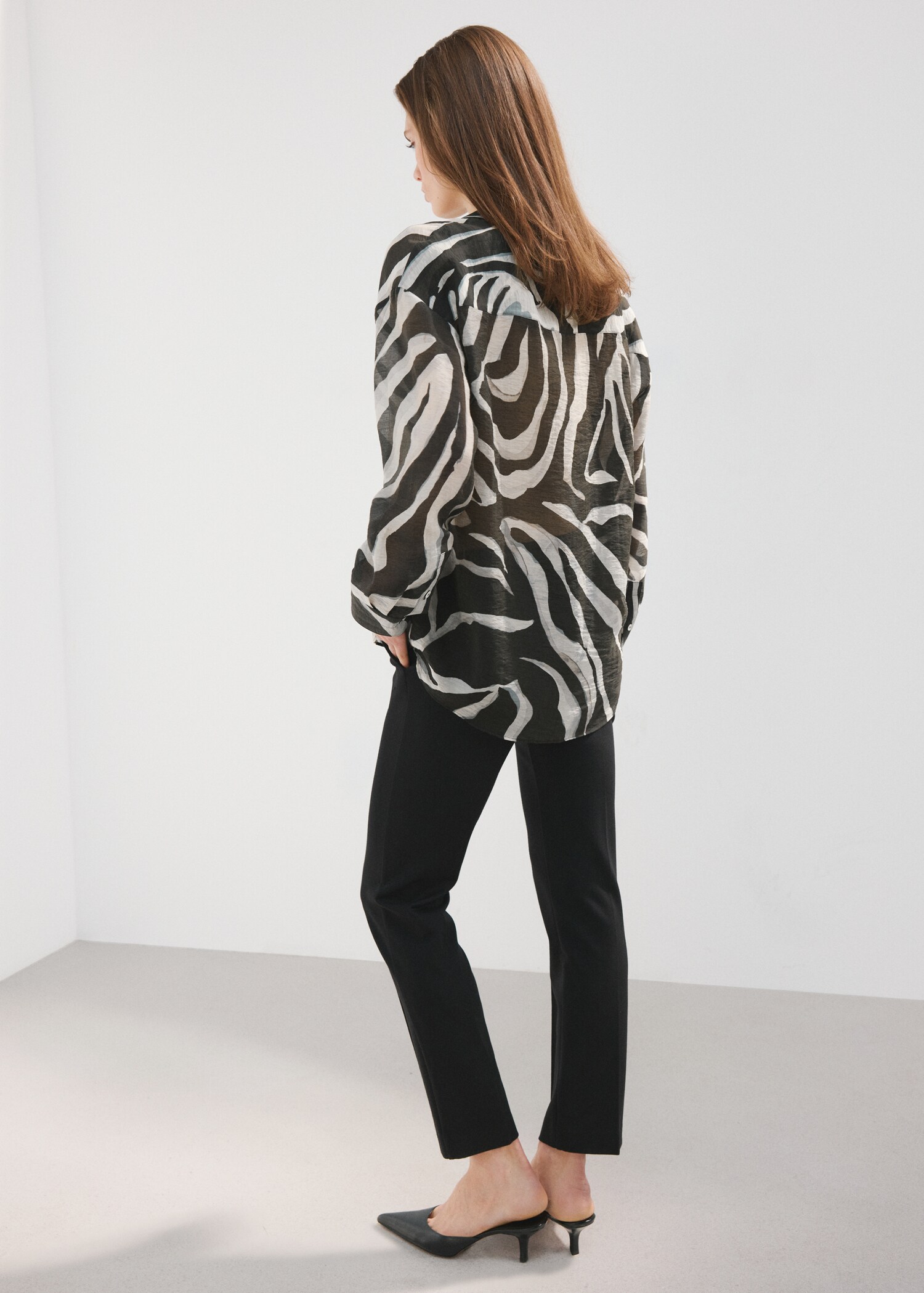 Lyocell printed shirt - Reverse of the article