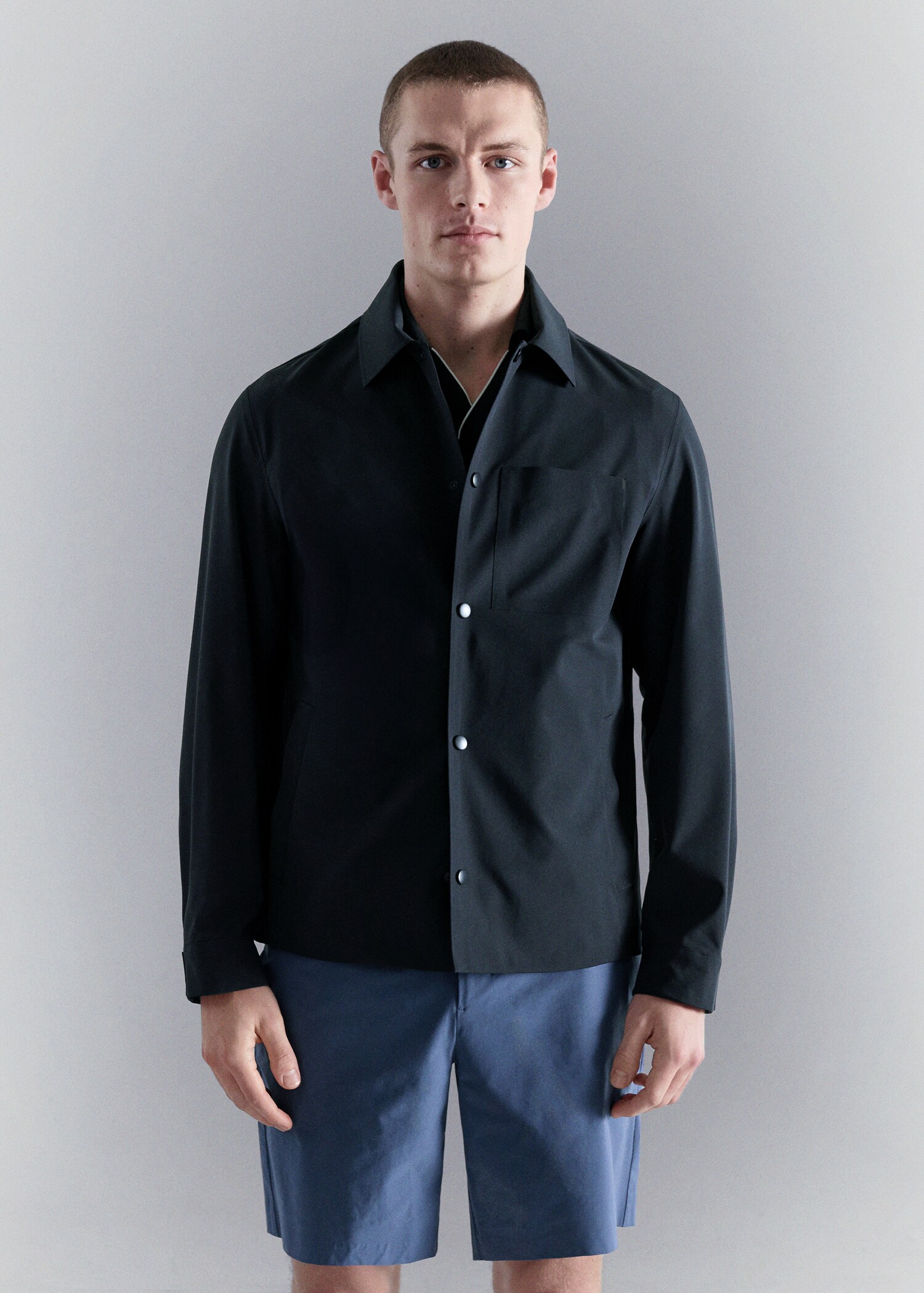 Water-repellent jacket with pockets - Medium plane