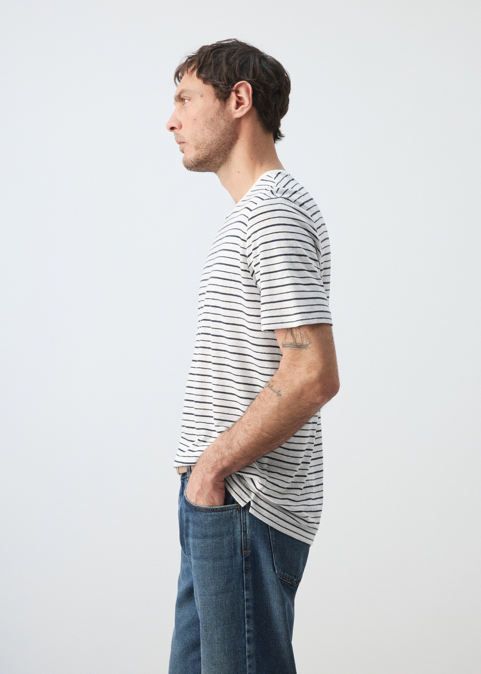 T-shirt lin slim-fit rayures - Détail de l'article 6, Blanc. Ref: 27067896-00.