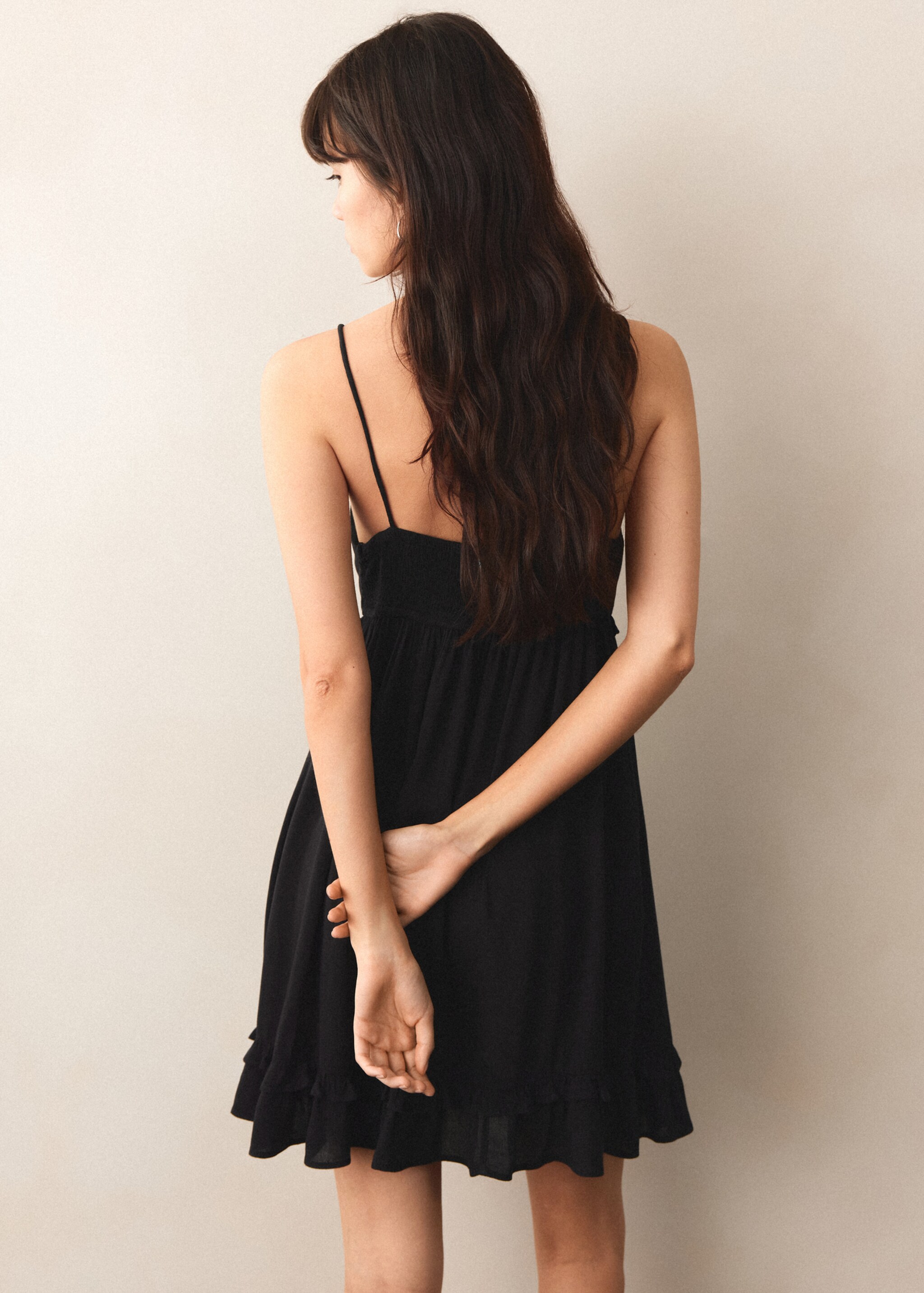 Short dress with bead detail - Reverse of the article, Black. Ref: 27067899-00.