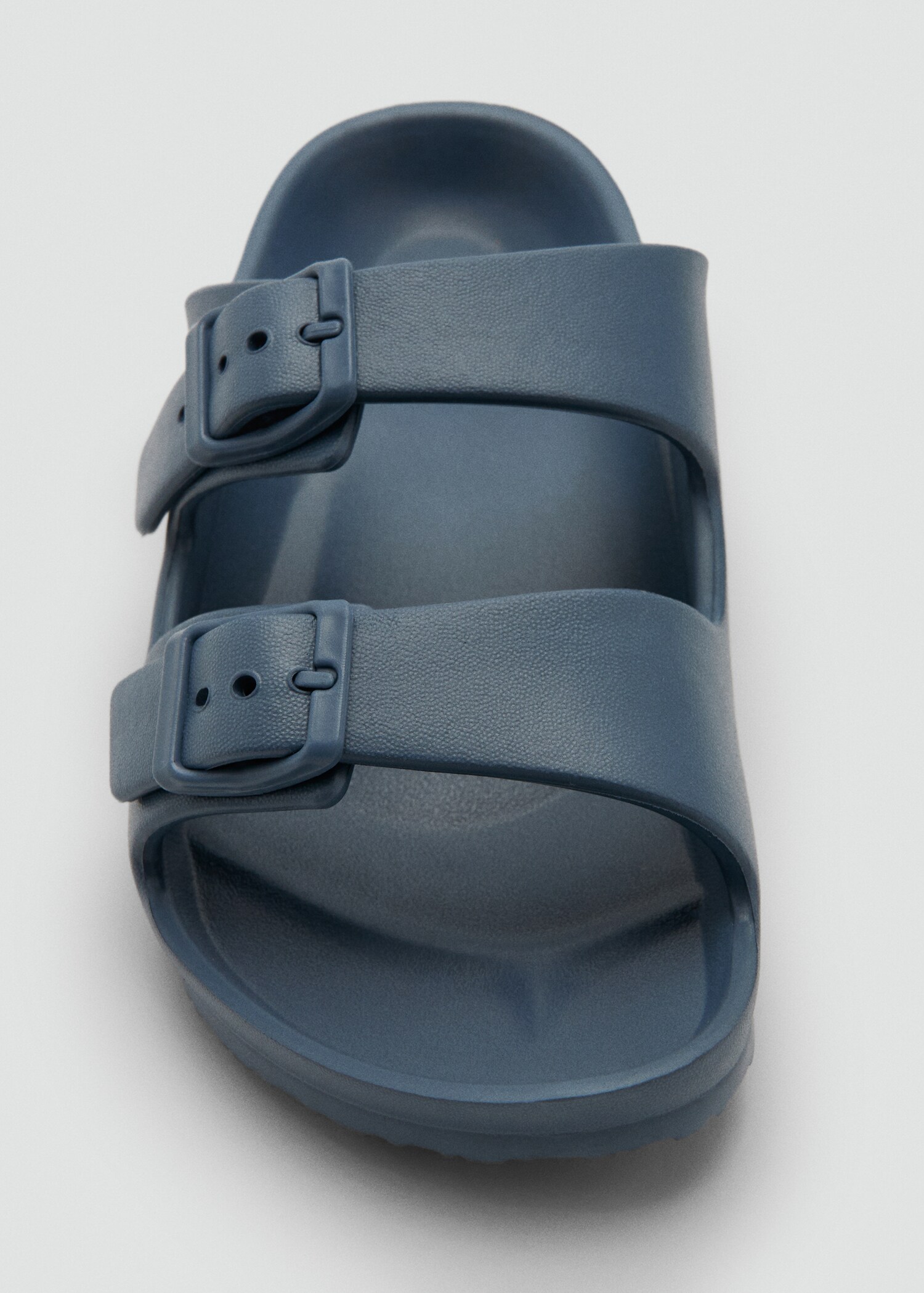 Rubberised buckle sandals - Details of the article 3