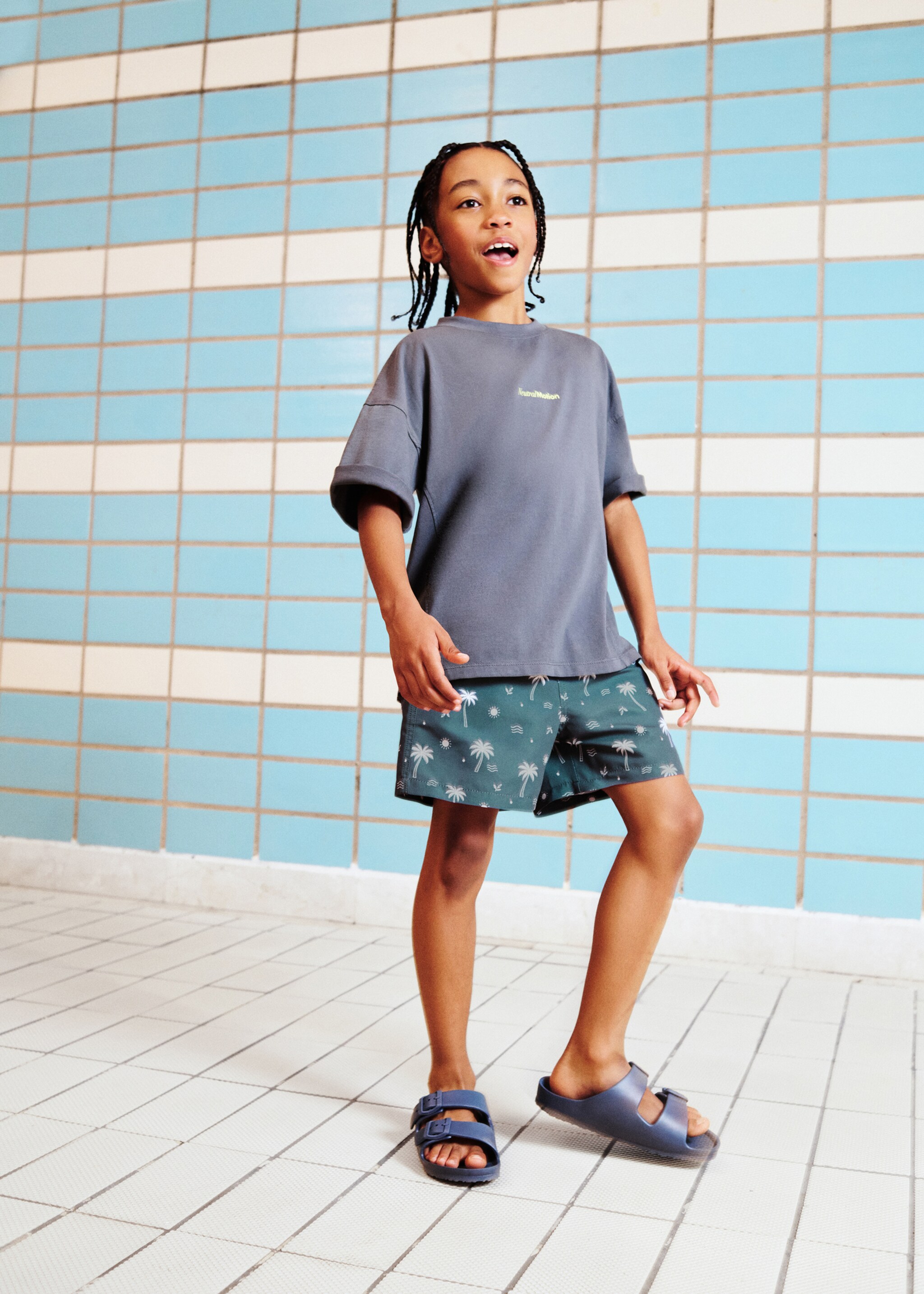 Rubberised buckle sandals - Details of the article 5, Navy. Ref: 27067902-00.