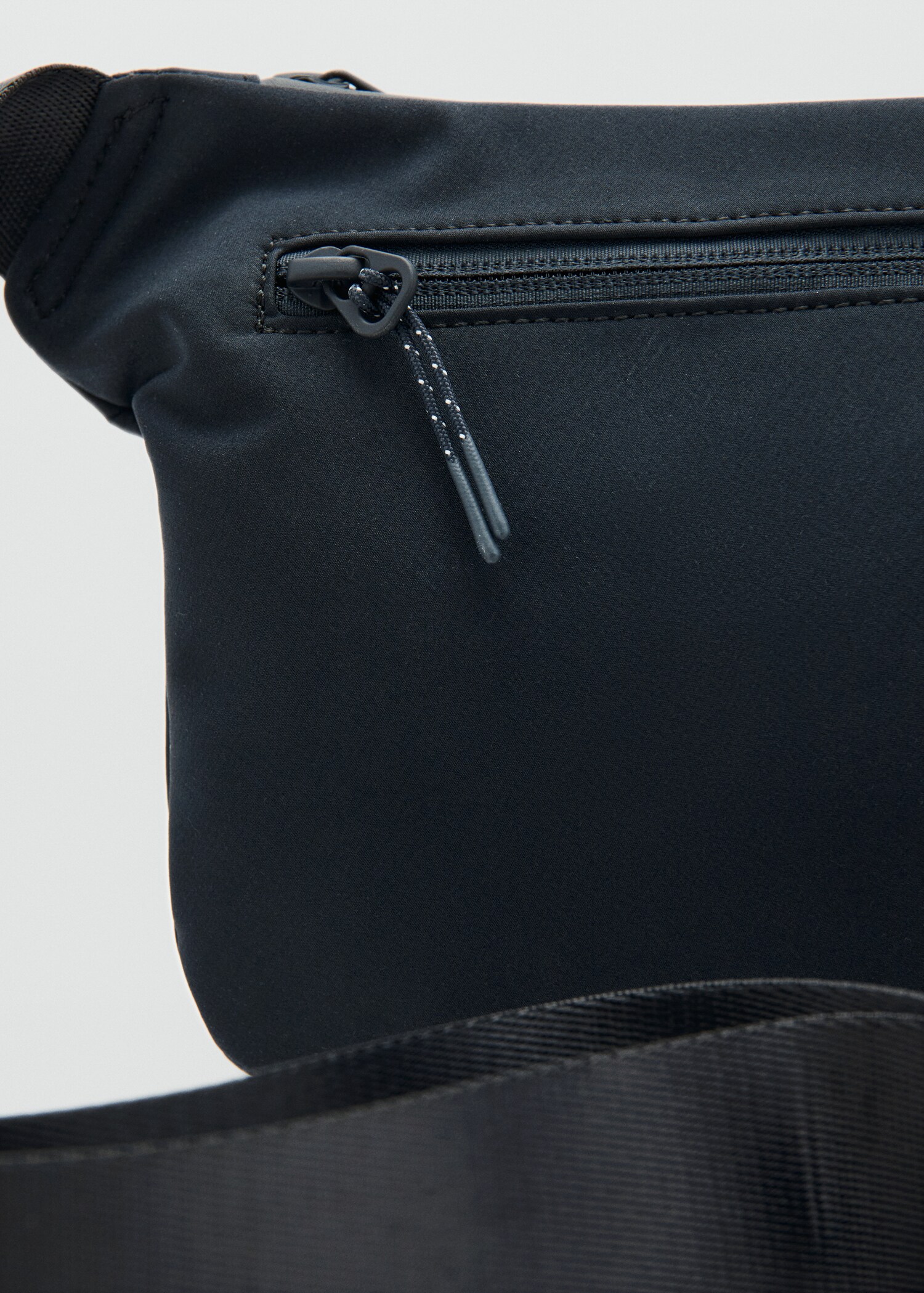 Handbag perform - Details of the article 2