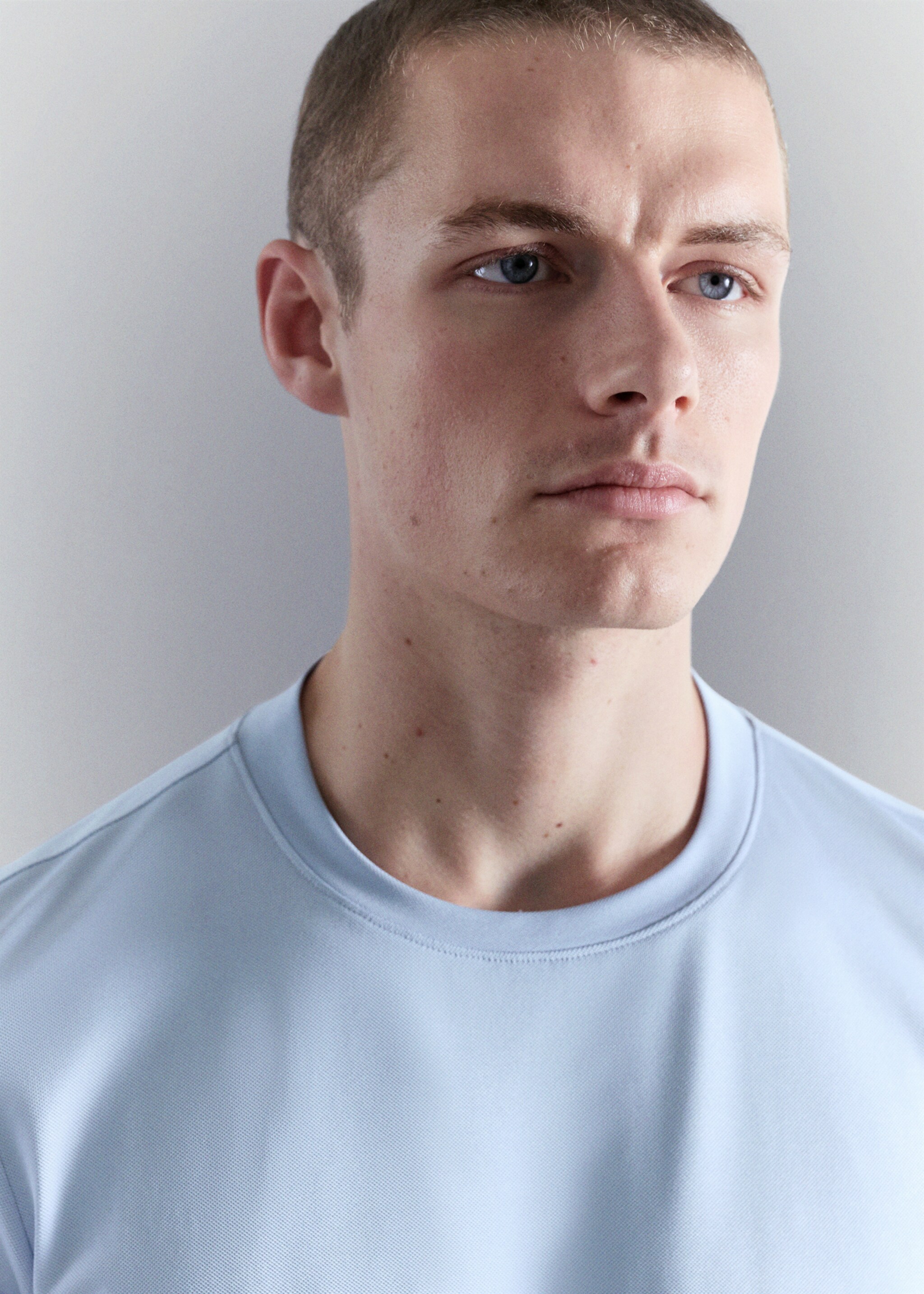 COOLMAX® slim fit T-shirt - Details of the article 1, Sky Blue. Ref: 27067909-00.
