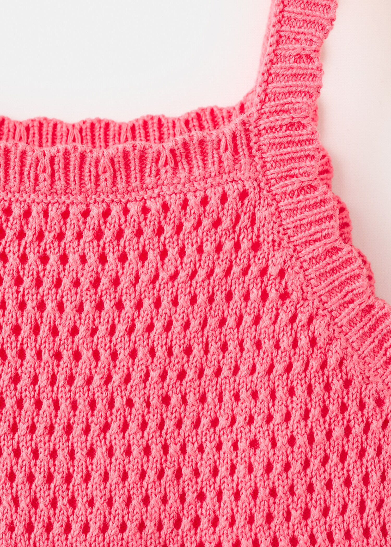 Crochet top - Details of the article 8