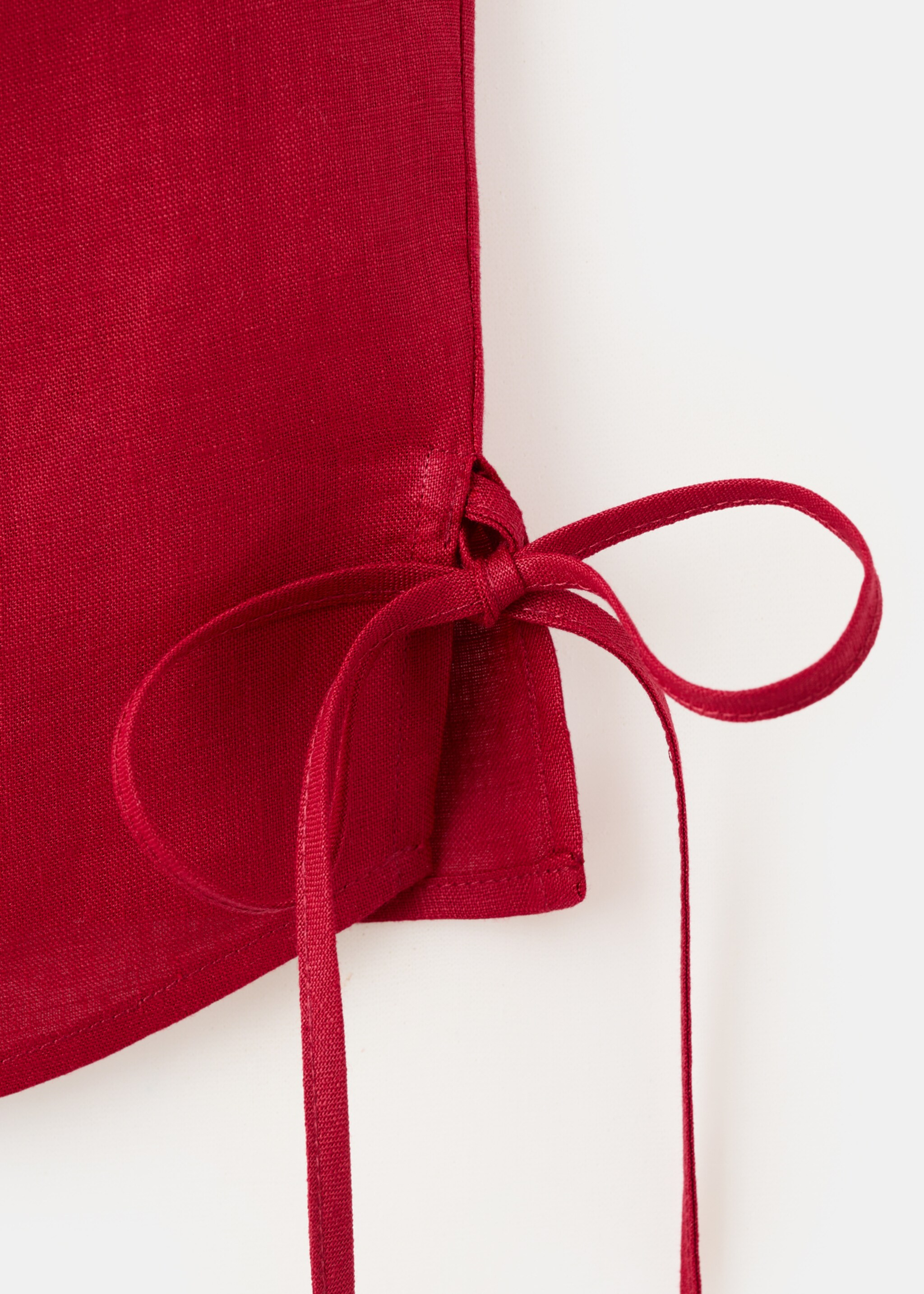 Linen top with ties - Details of the article 0, Red. Ref: 27067927-00.