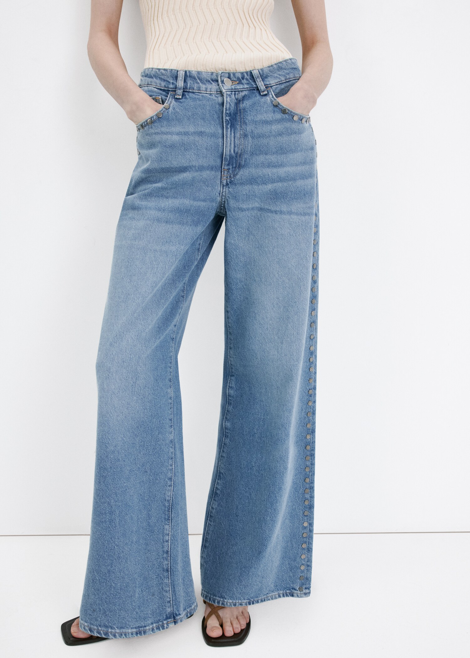Straight-fit jeans with studs - Medium plane