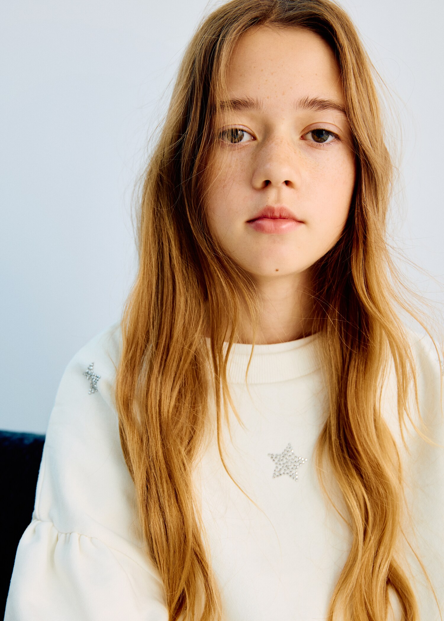 Sweatshirt with rhinestone stars - Details of the article 1