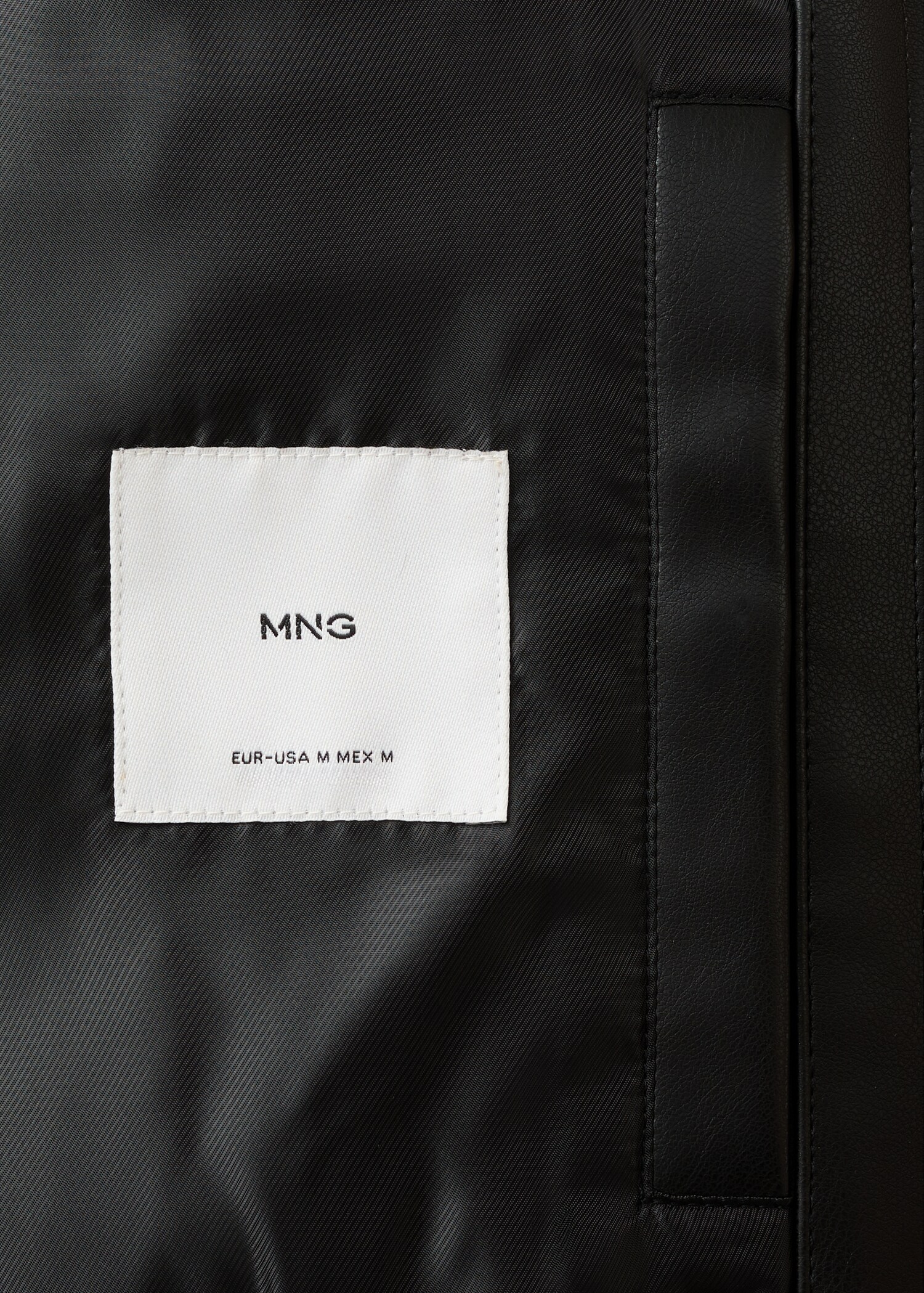 Casaco efeito pele bolsos - Pormenor do artigo 0