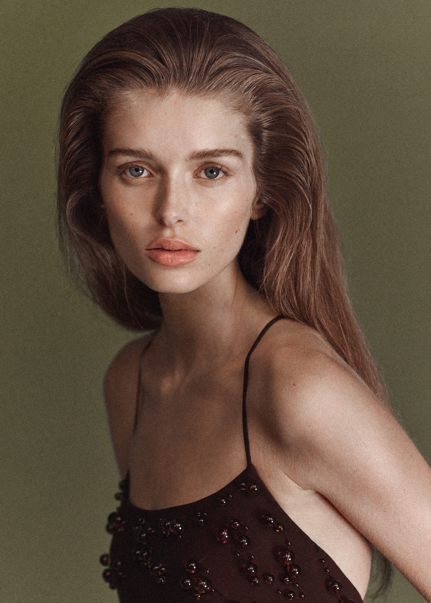 Lange jurk met geborduurde bolletjes - Detail van het artikel 1