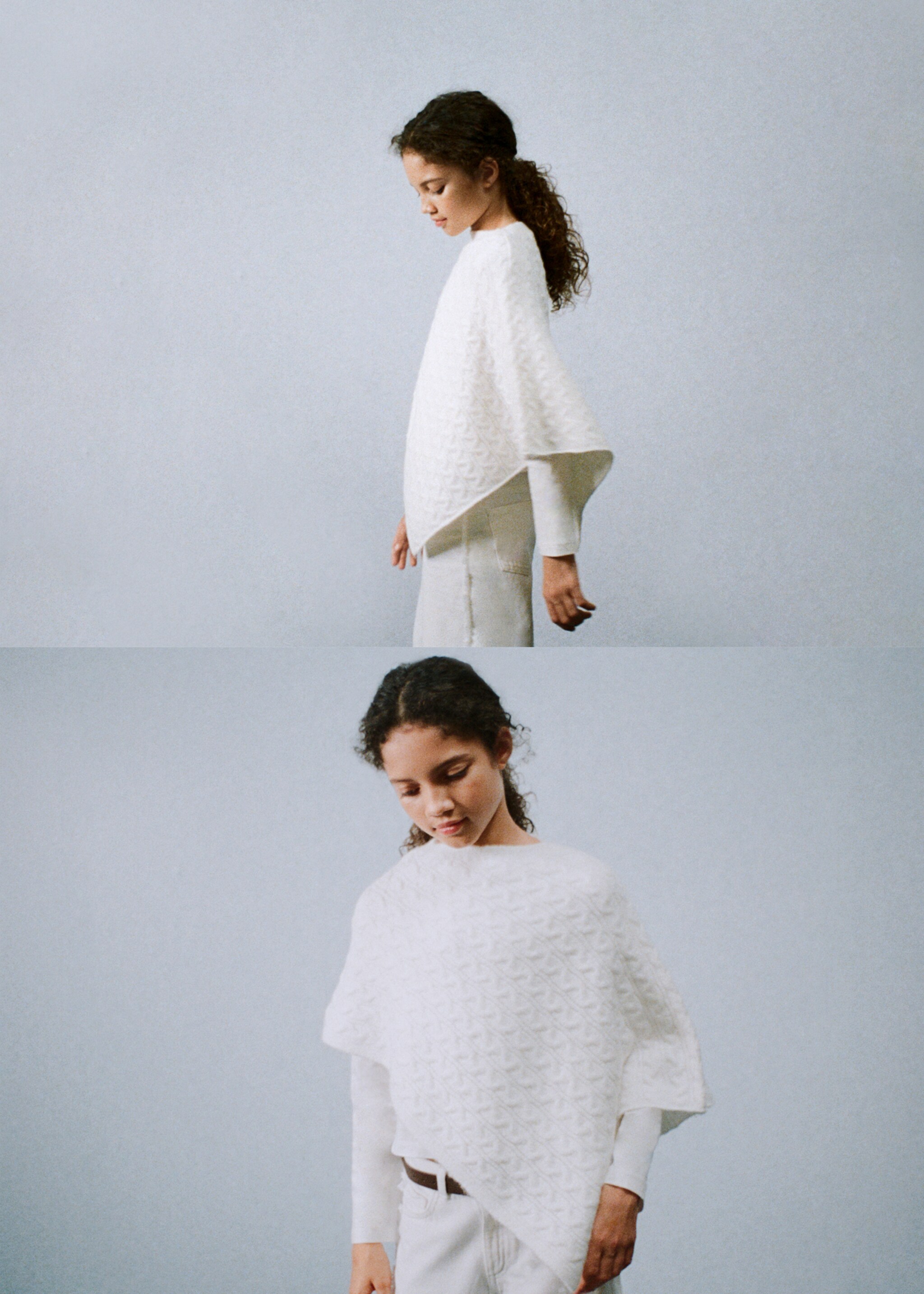 Cable-knit poncho - Medium plane, Off White. Ref: 27071179-00.
