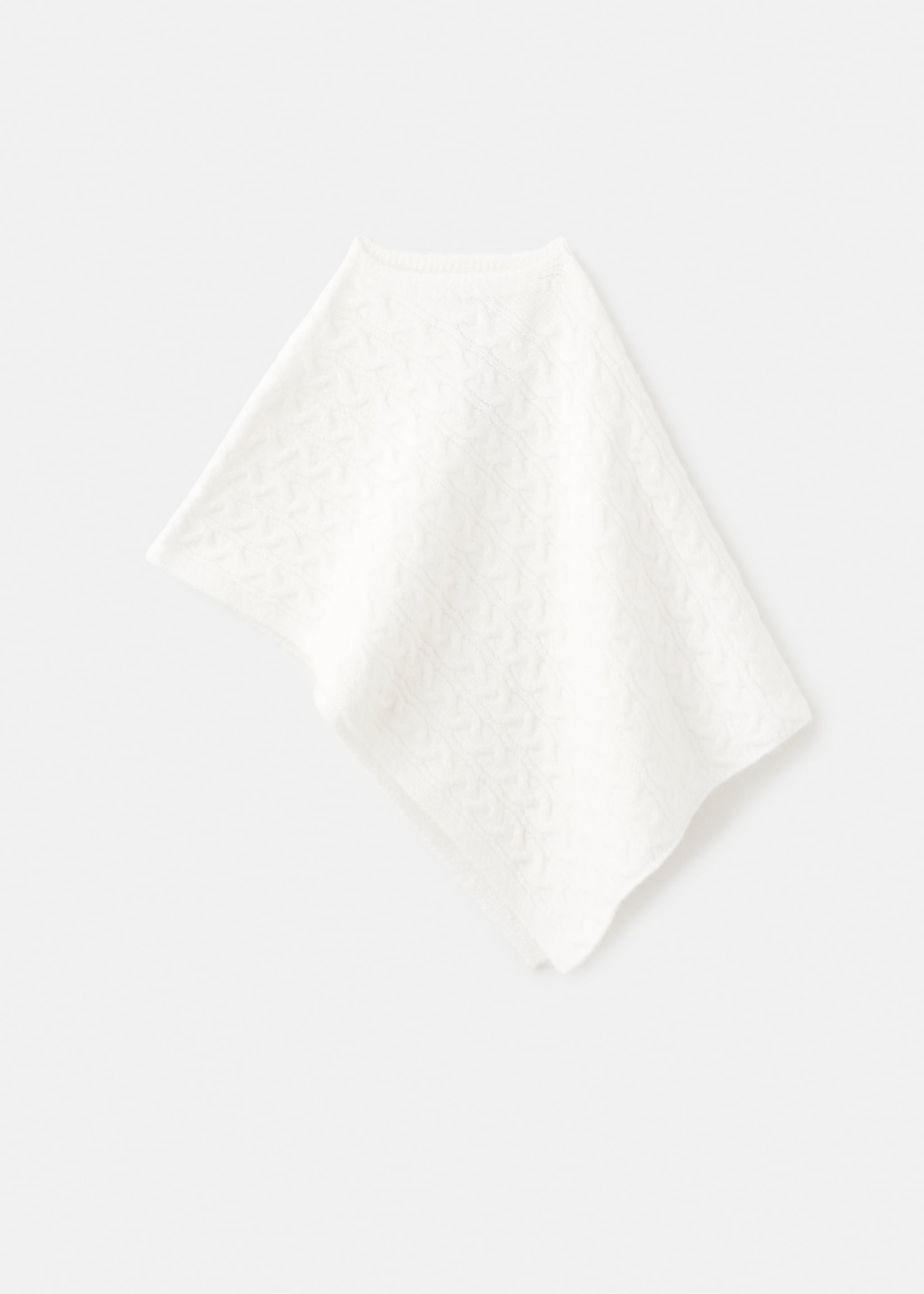 Cable-knit poncho - Article without model, Off White. Ref: 27071179-00.