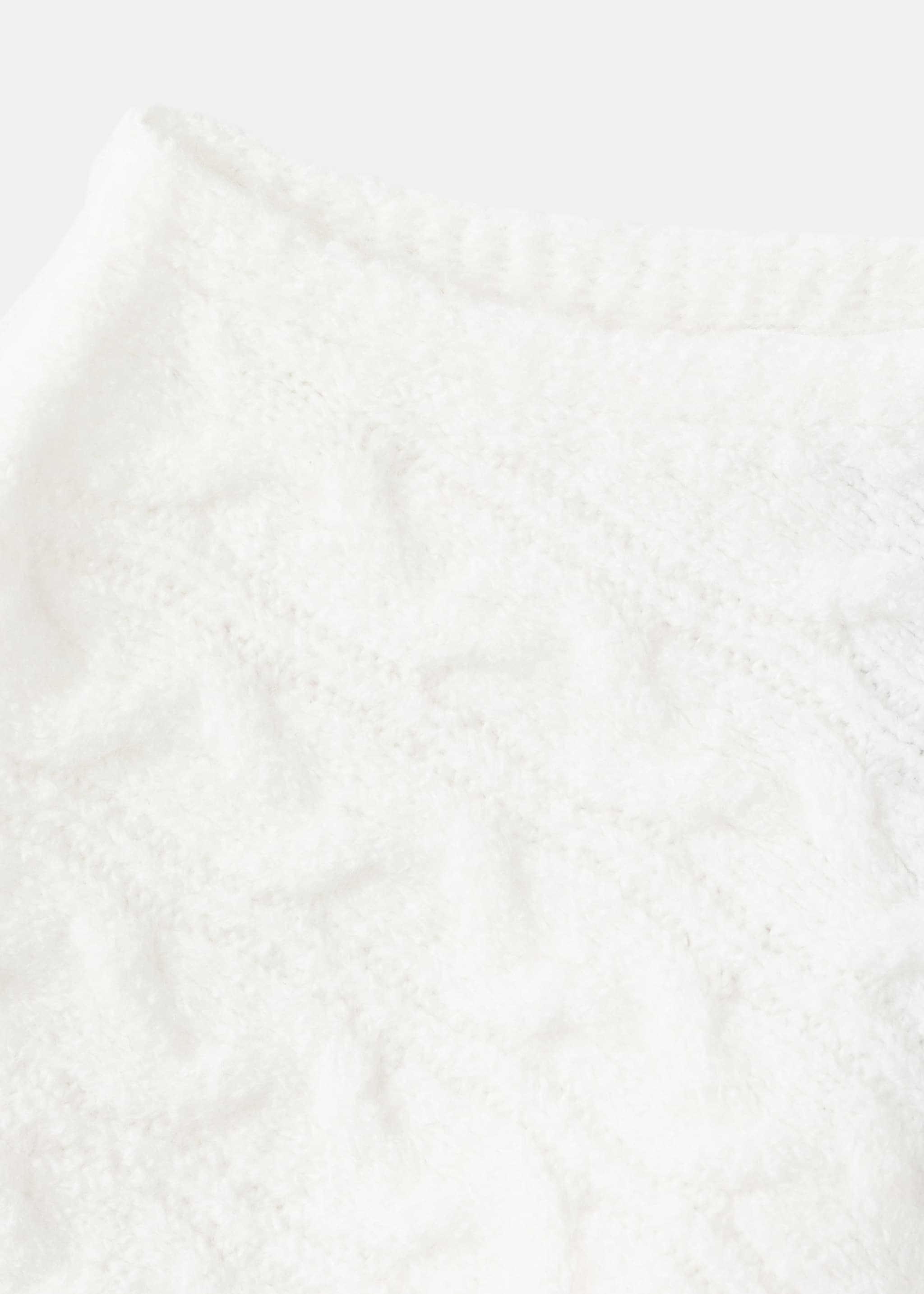 Cable-knit poncho - Details of the article 8, Off White. Ref: 27071179-00.