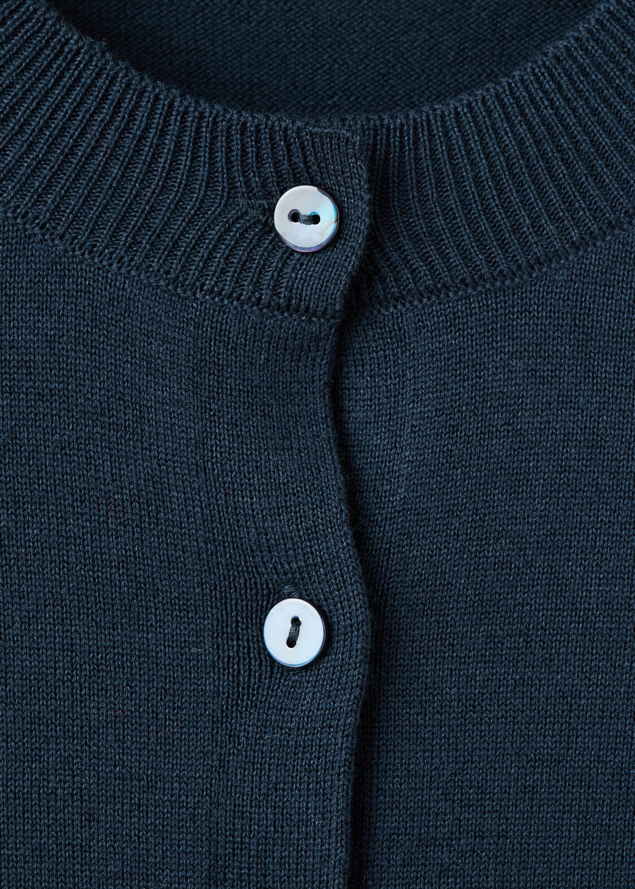 Chunky-knit wool-blend cardigan - Details of the article 8, Dark Navy. Ref: 27071191-00.