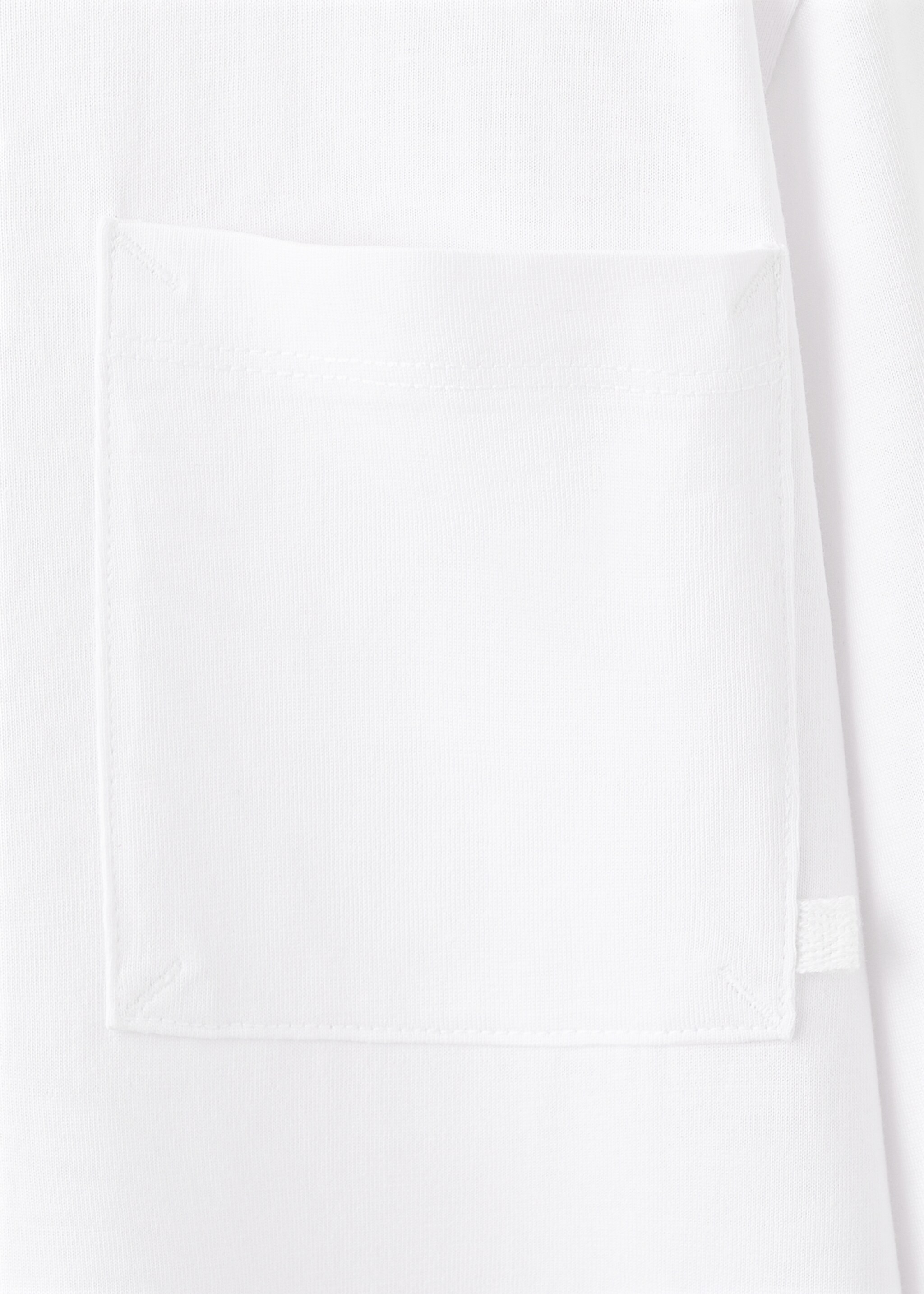Long-sleeved t-shirt with pocket - Details of the article 8, White. Ref: 27071195-00.