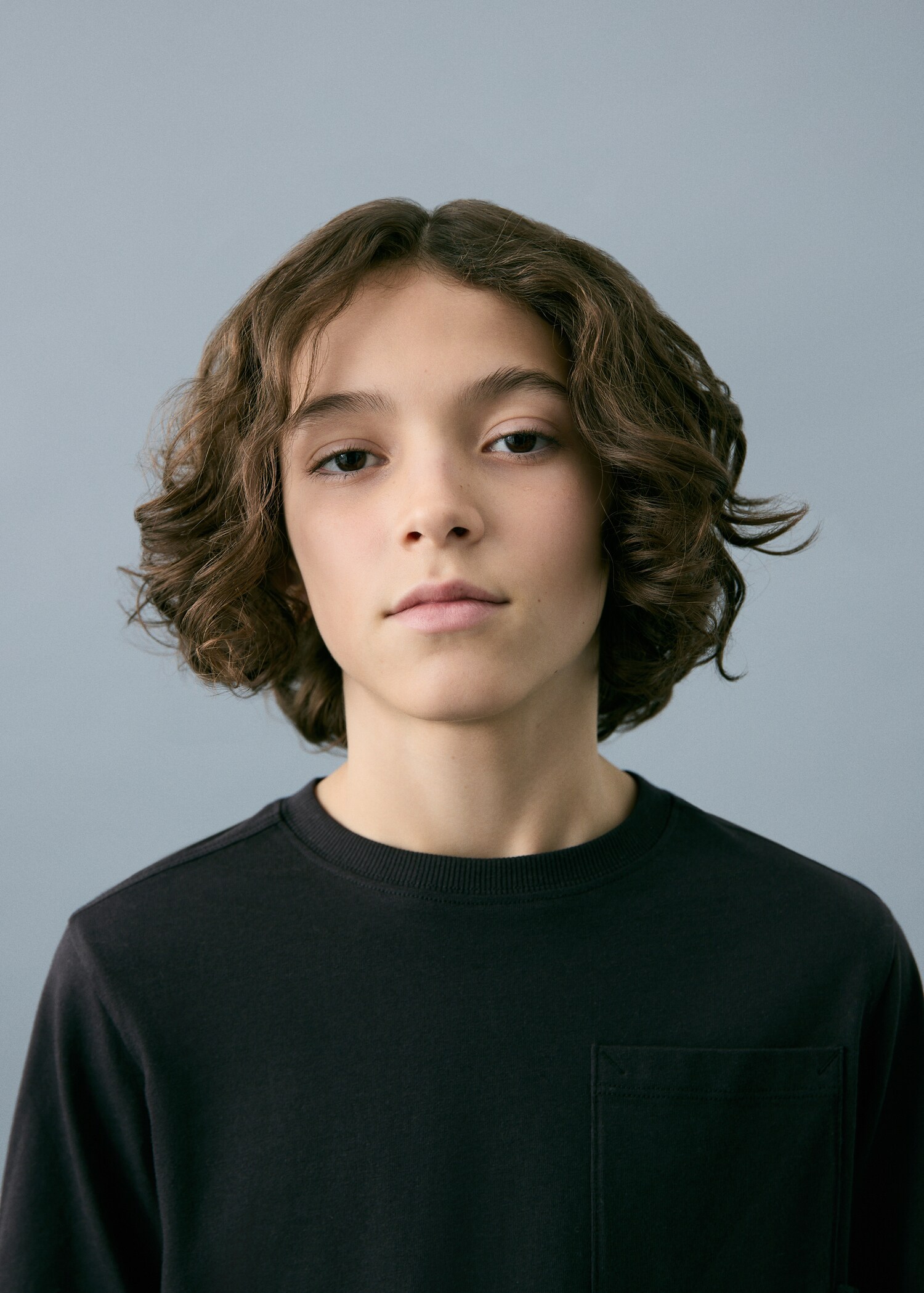 Long-sleeved t-shirt with pocket - Details of the article 1