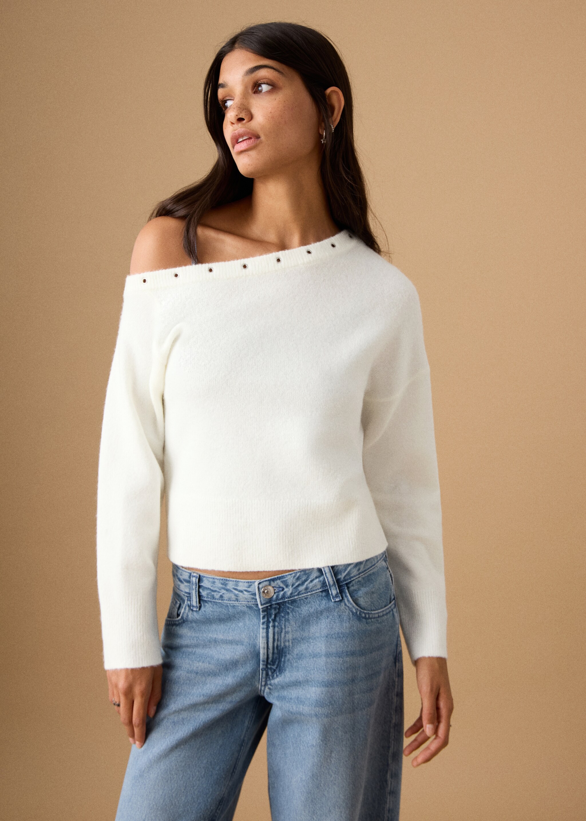 Asymmetrical studded sweater - Medium plane, Off White. Ref: 27071212-00.