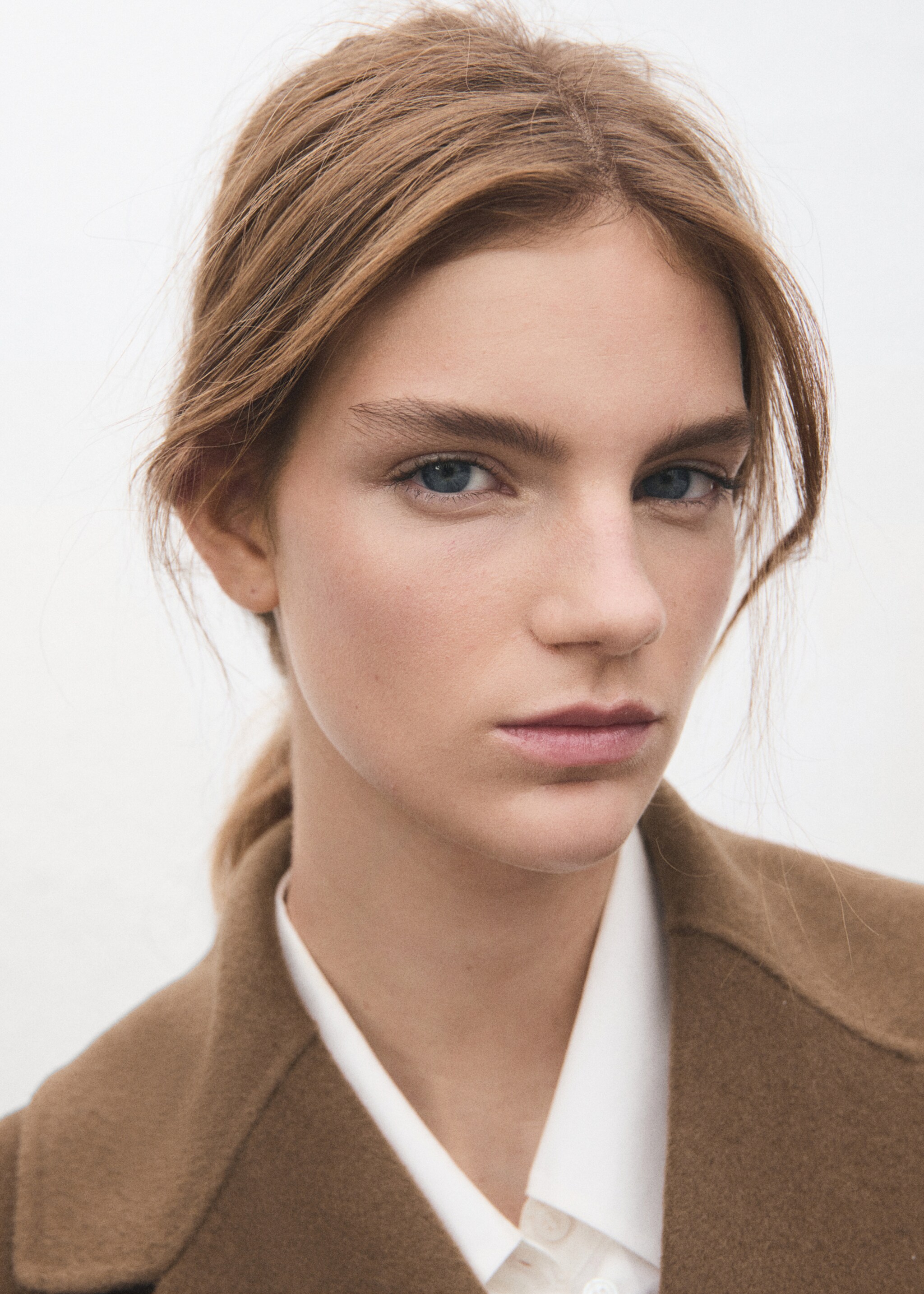 Handmade wool coat with belt - Details of the article 1, Medium Brown. Ref: 27071216-00.