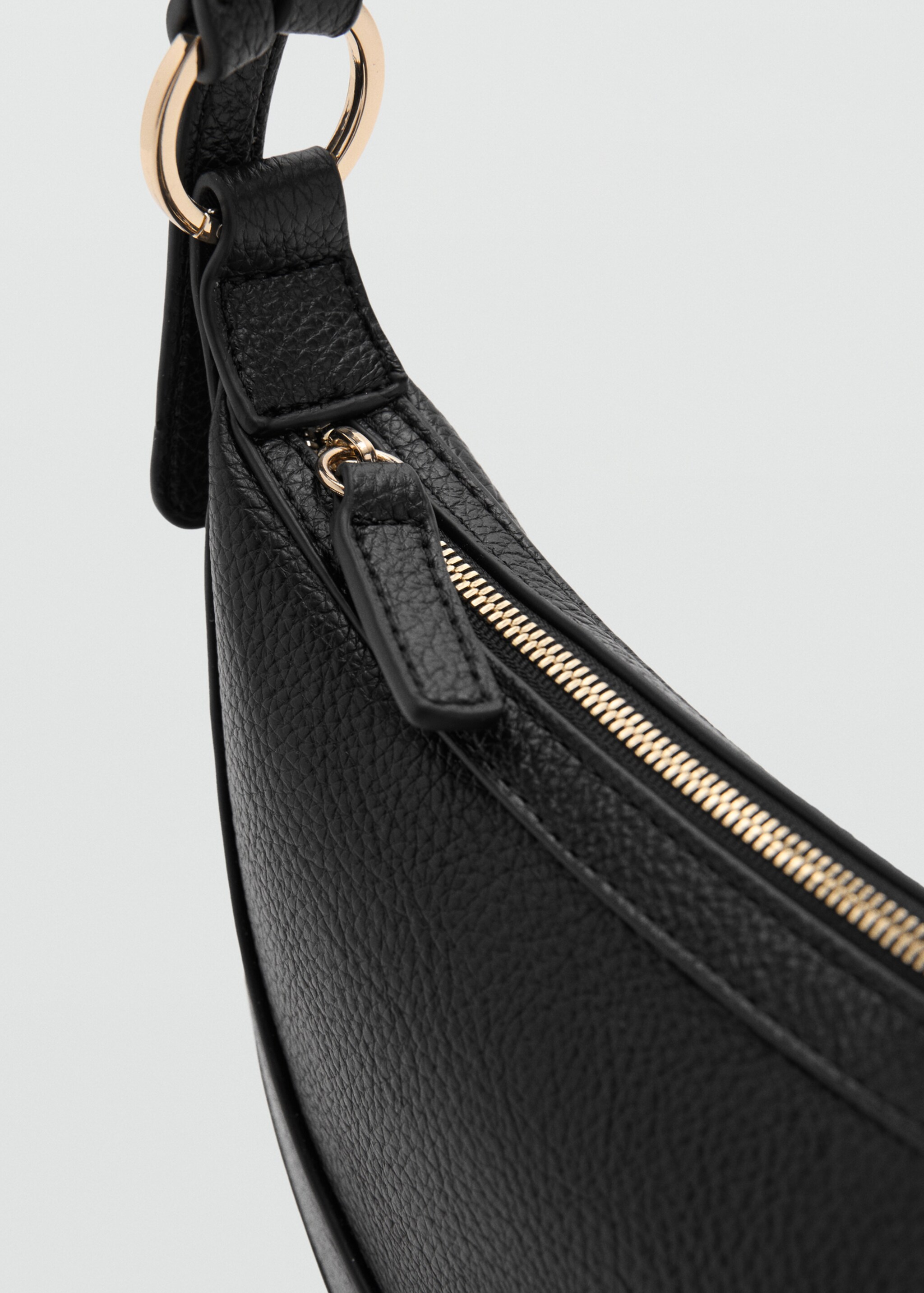 Oval shoulder bag - Details of the article 3, Black. Ref: 27071217-00.