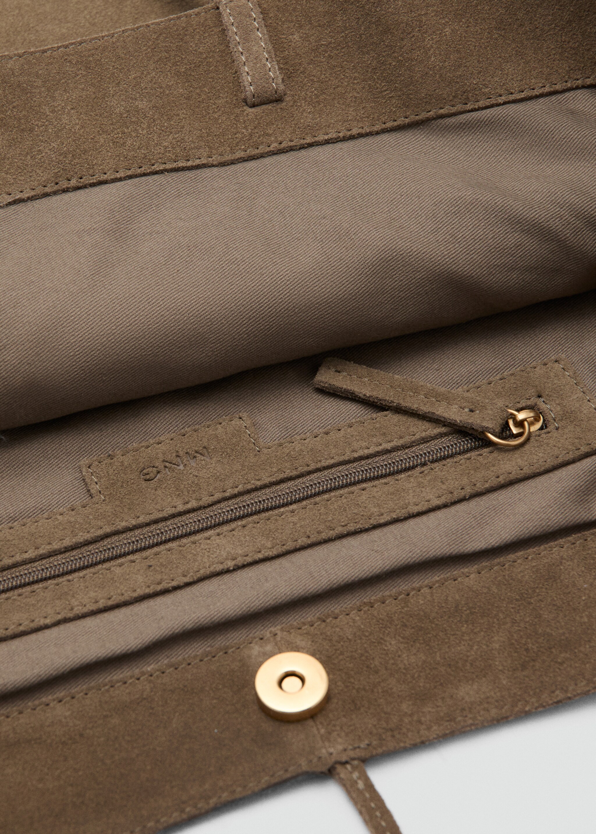 Shopper-Tasche aus Wildleder - Detail des Artikels 3, Khaki. Ref: 27071224-00.