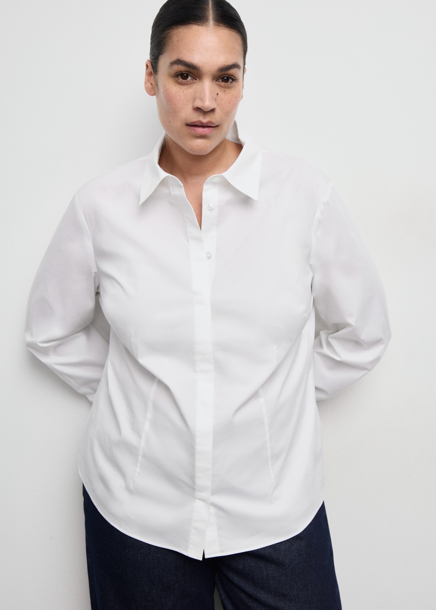 Slim-fit poplin shirt - Details of the article 5