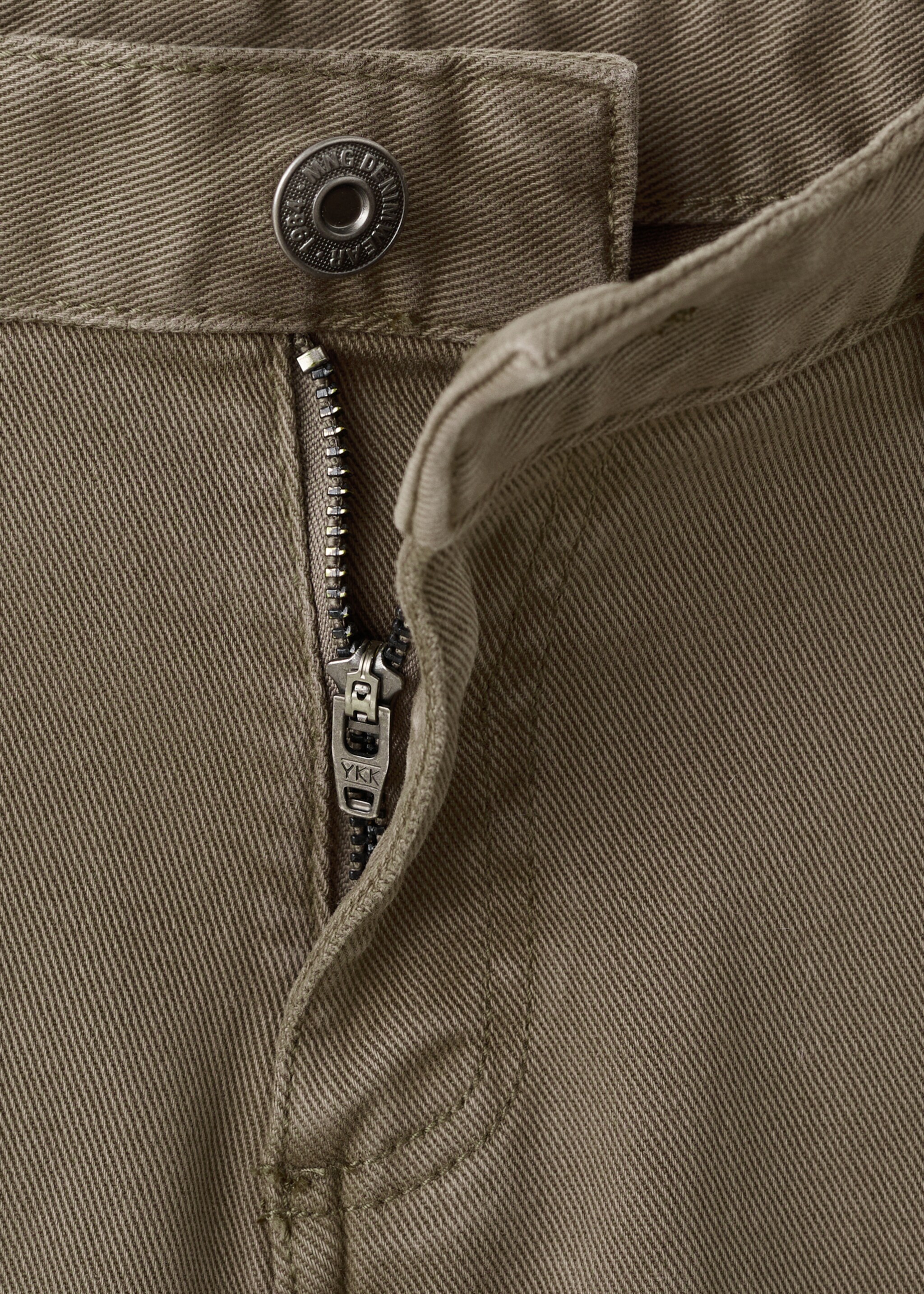 Jean droit coton - Détail de l'article 8, Marron. Ref: 27071232-00.