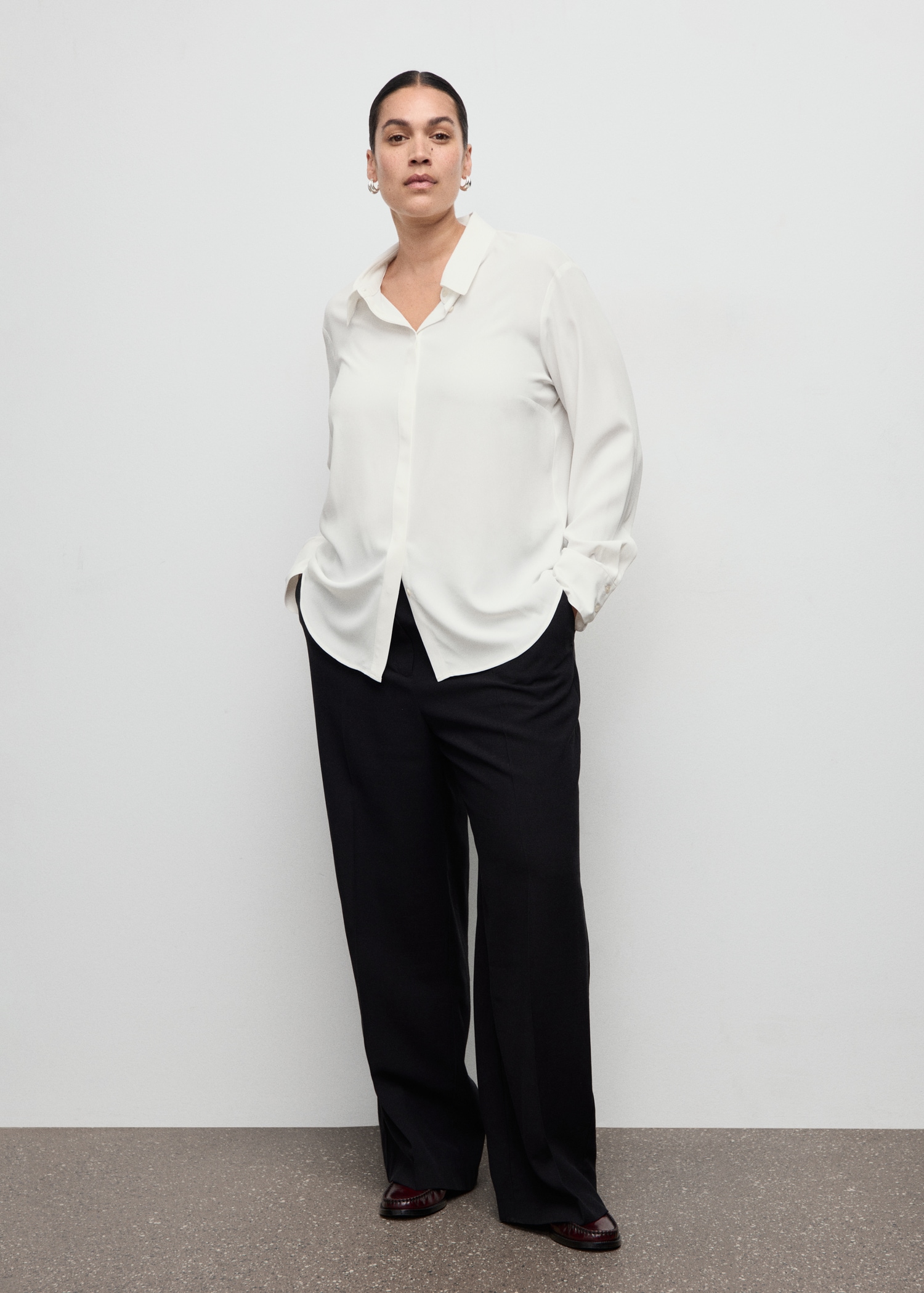 Fluid long-sleeved blouse - Details of the article 3