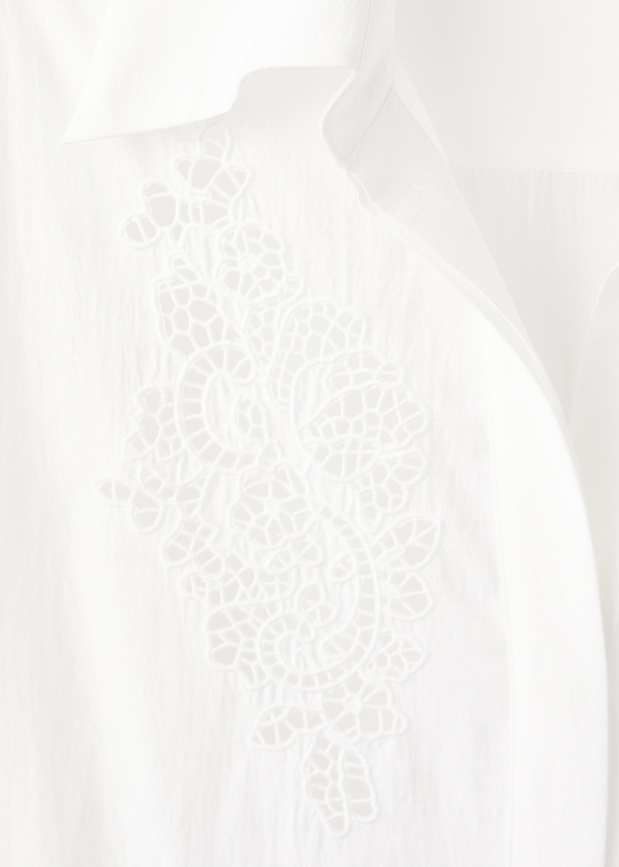 Embroidered openwork shirt - Details of the article 8, Off White. Ref: 27071241-00.