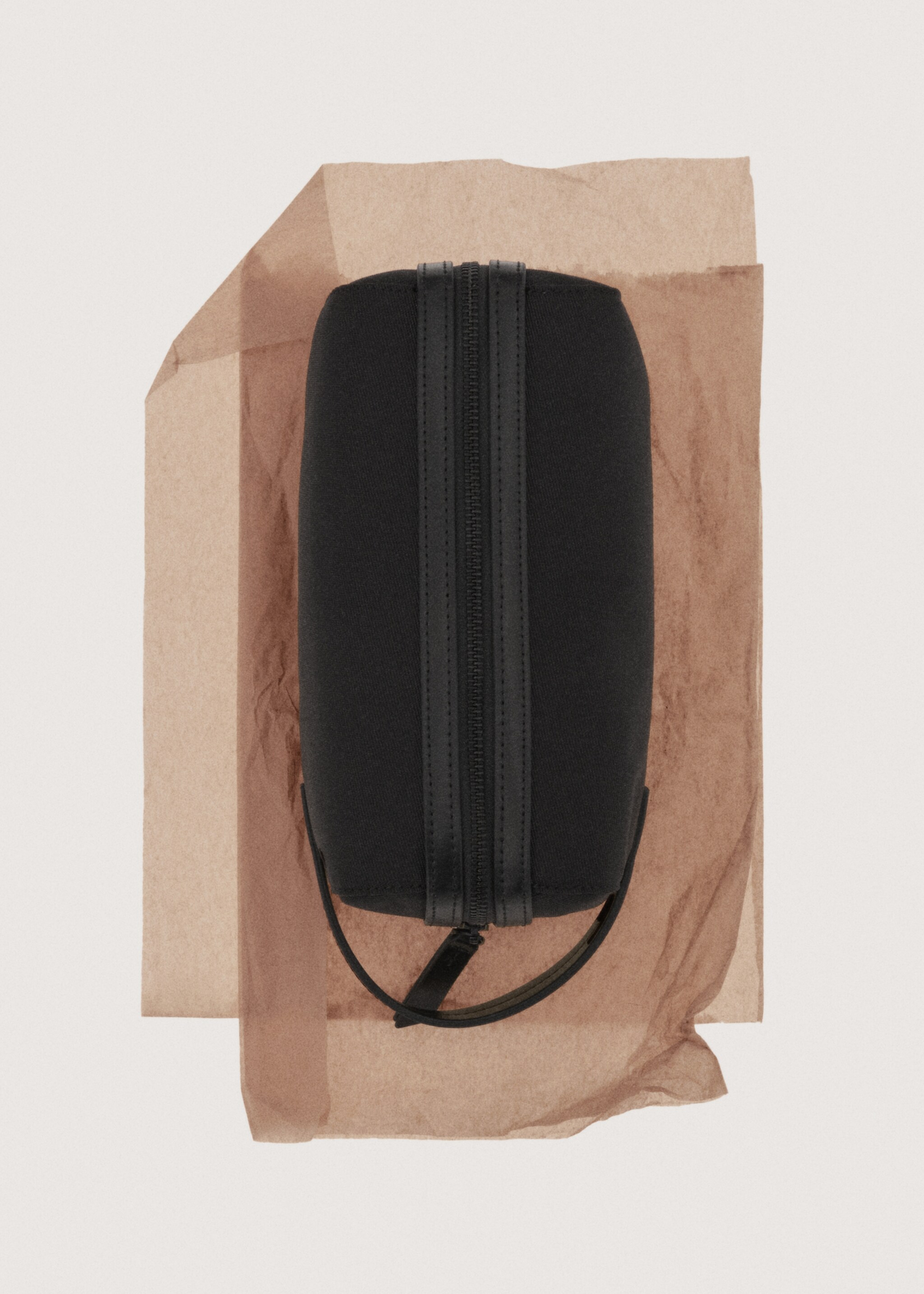 Toiletry bag with leather detail - Details of the article 9, Black. Ref: 27071244-00.