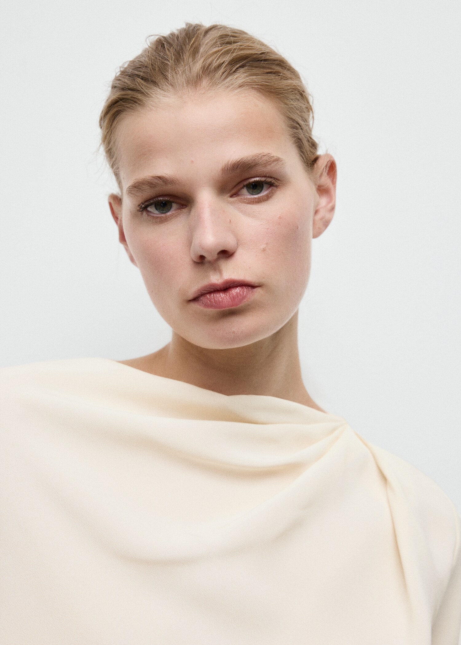 Draped boat-neck blouse - Details of the article 1
