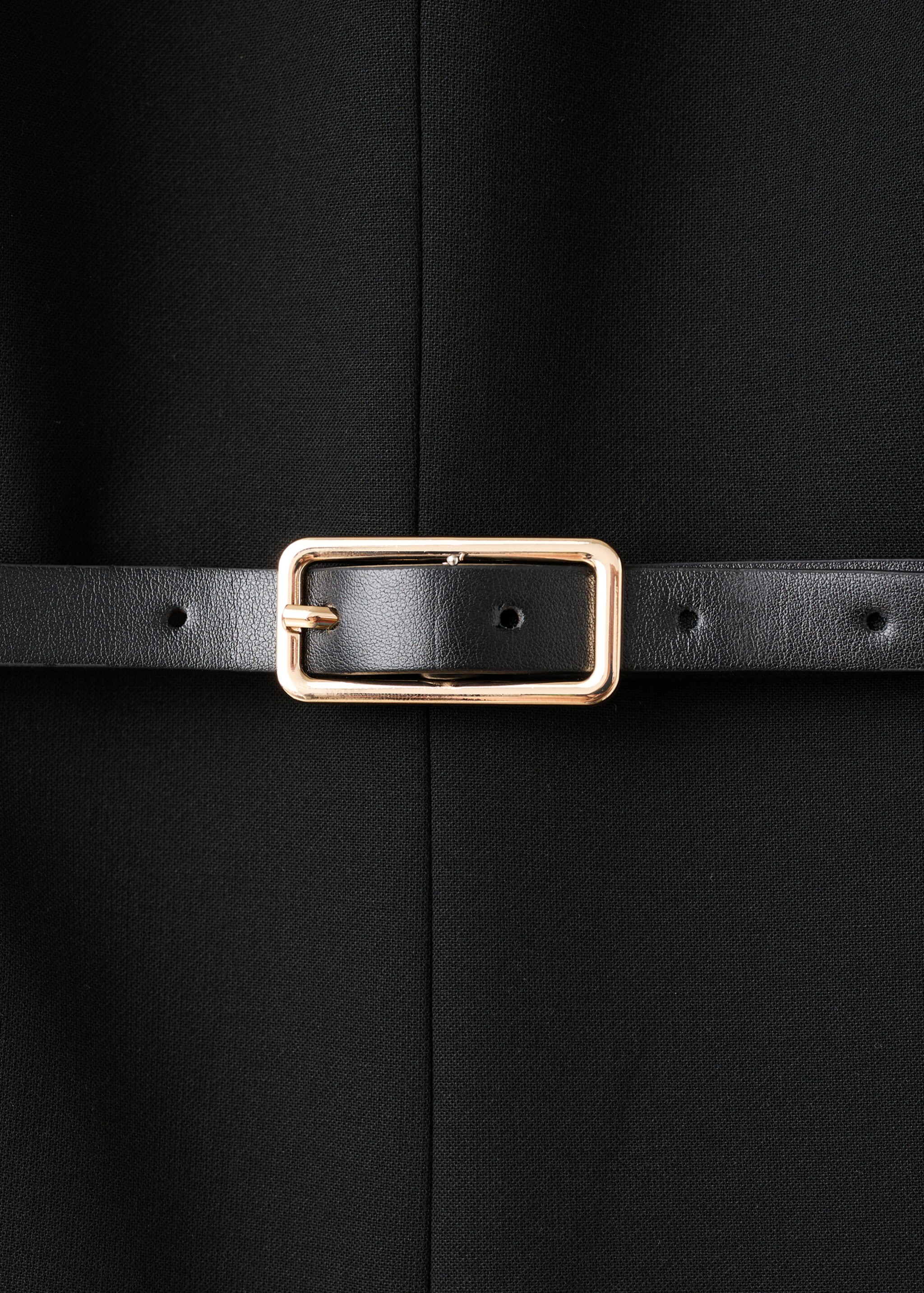 Mono cuello halter cinturón - Detalle del artículo 8, Negro. Ref: 27071248-00.