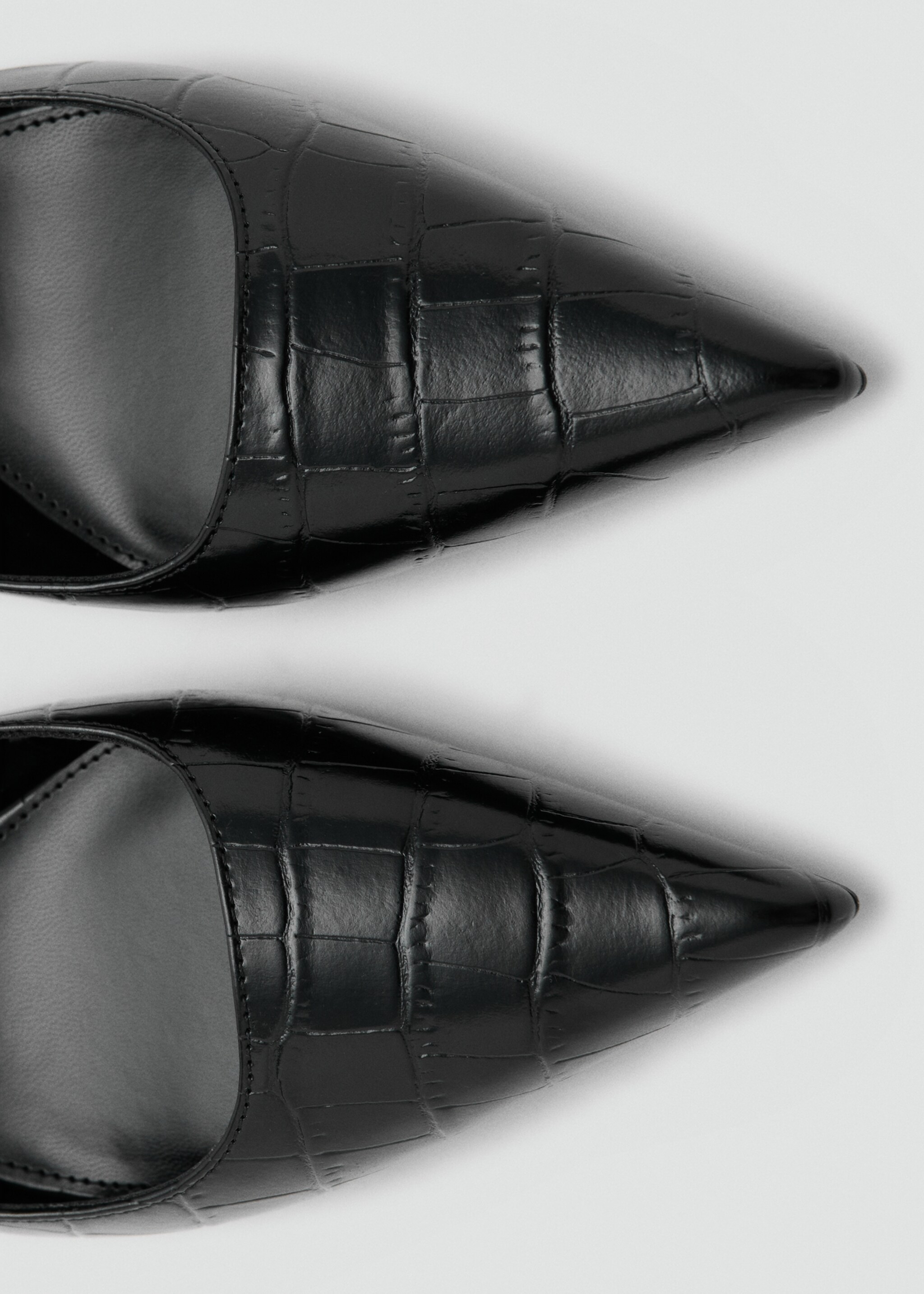 Croc-effect heeled shoes - Details of the article 2, Black. Ref: 27071250-00.