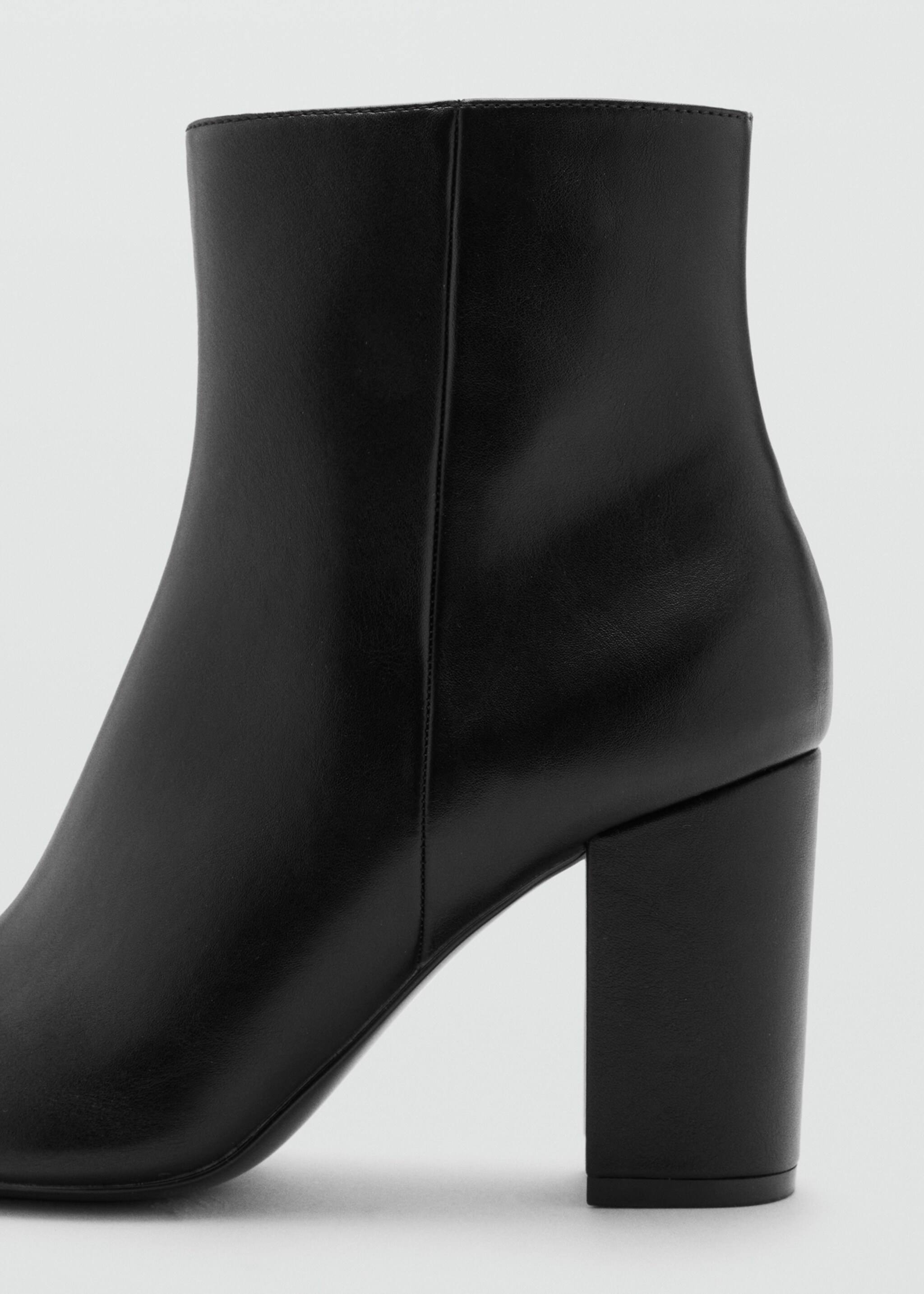 Ankle boots with block heel - Details of the article 1, Black. Ref: 27071255-00.