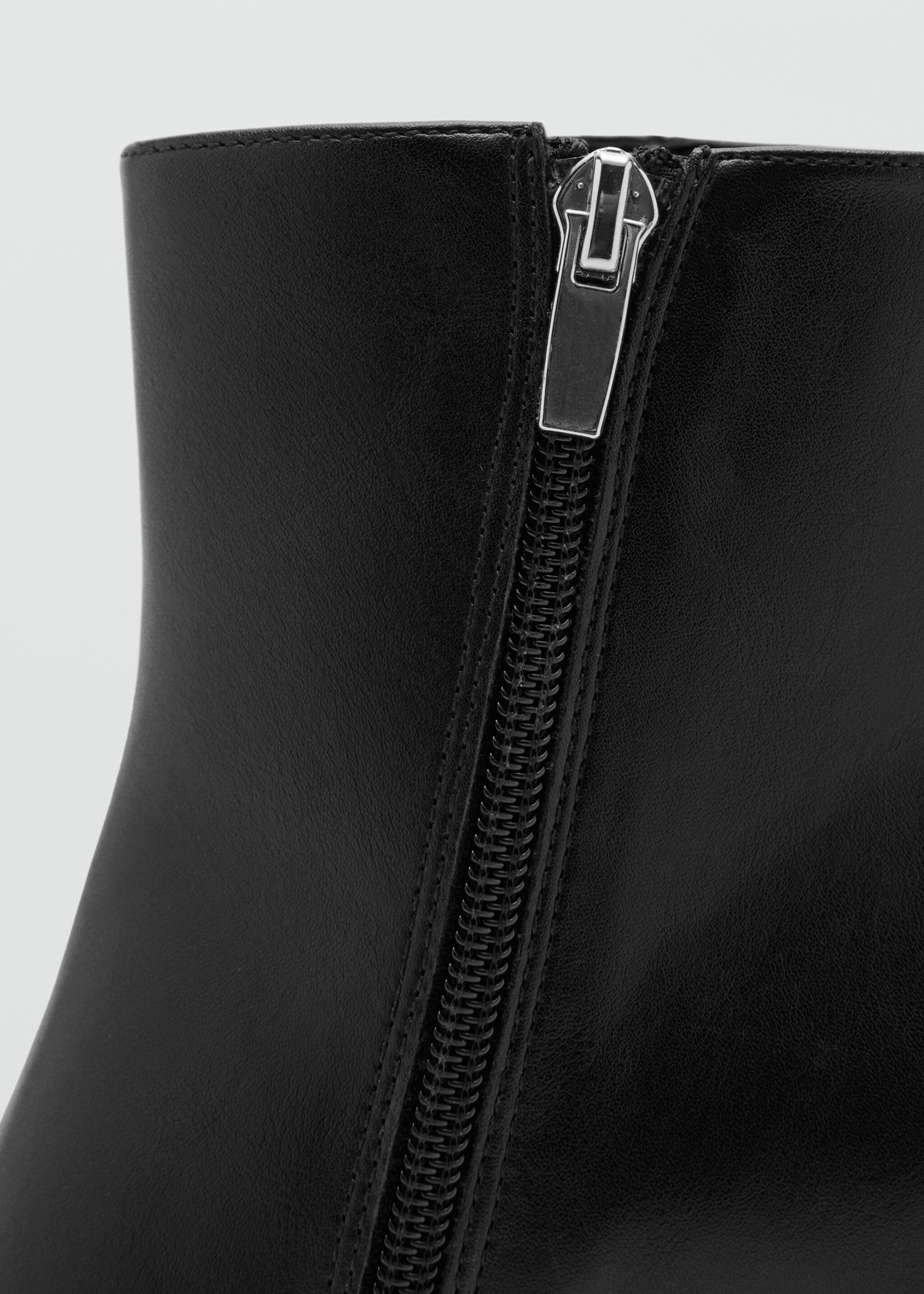 Ankle boots with block heel - Details of the article 3, Black. Ref: 27071255-00.