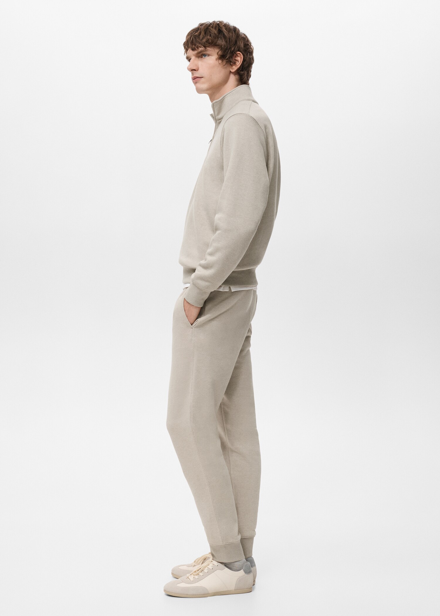 Cotton joggers with elastic waist - Details of the article 2