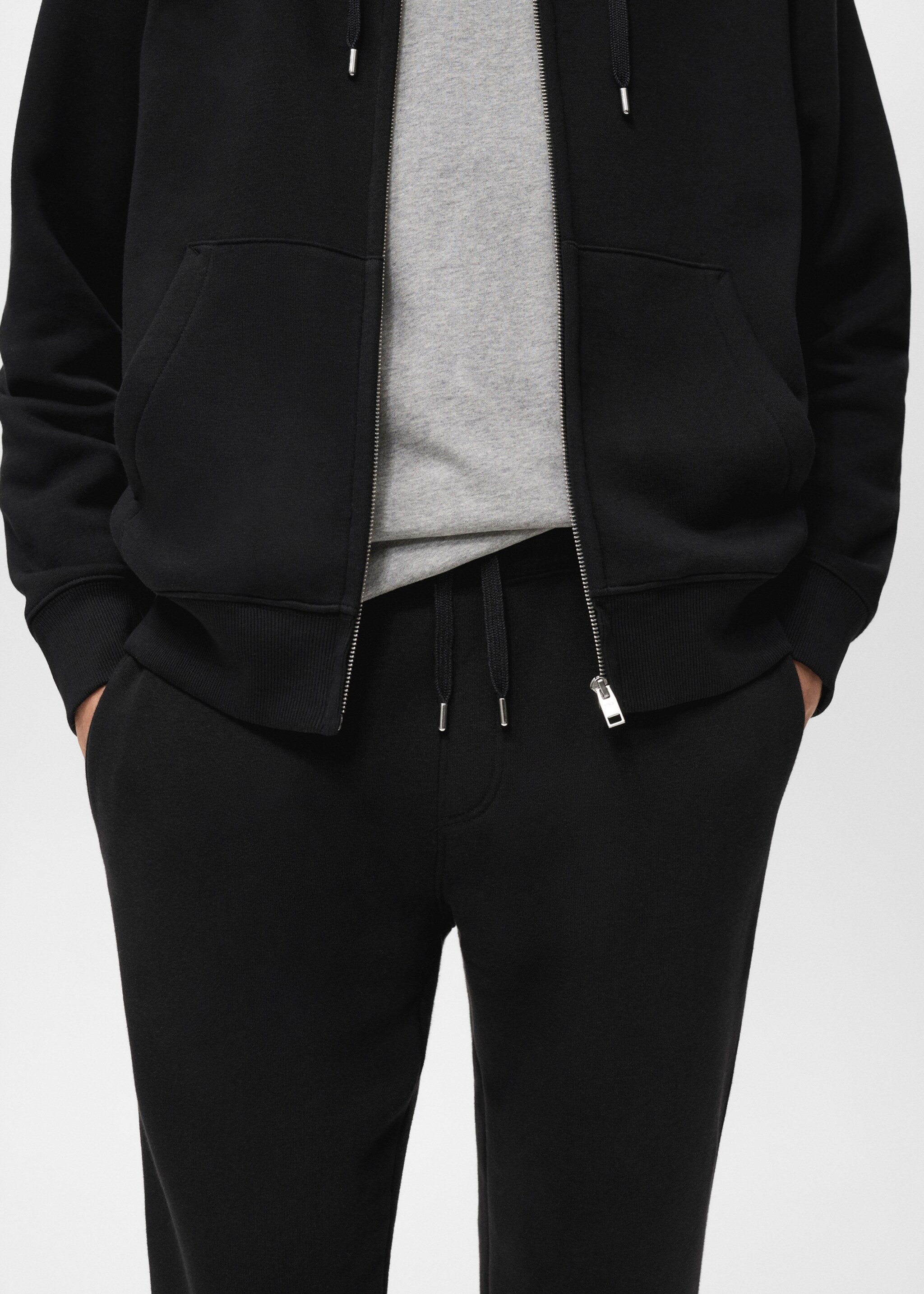 Cotton joggers with elastic waist - Details of the article 1, Black. Ref: 27071258-00.