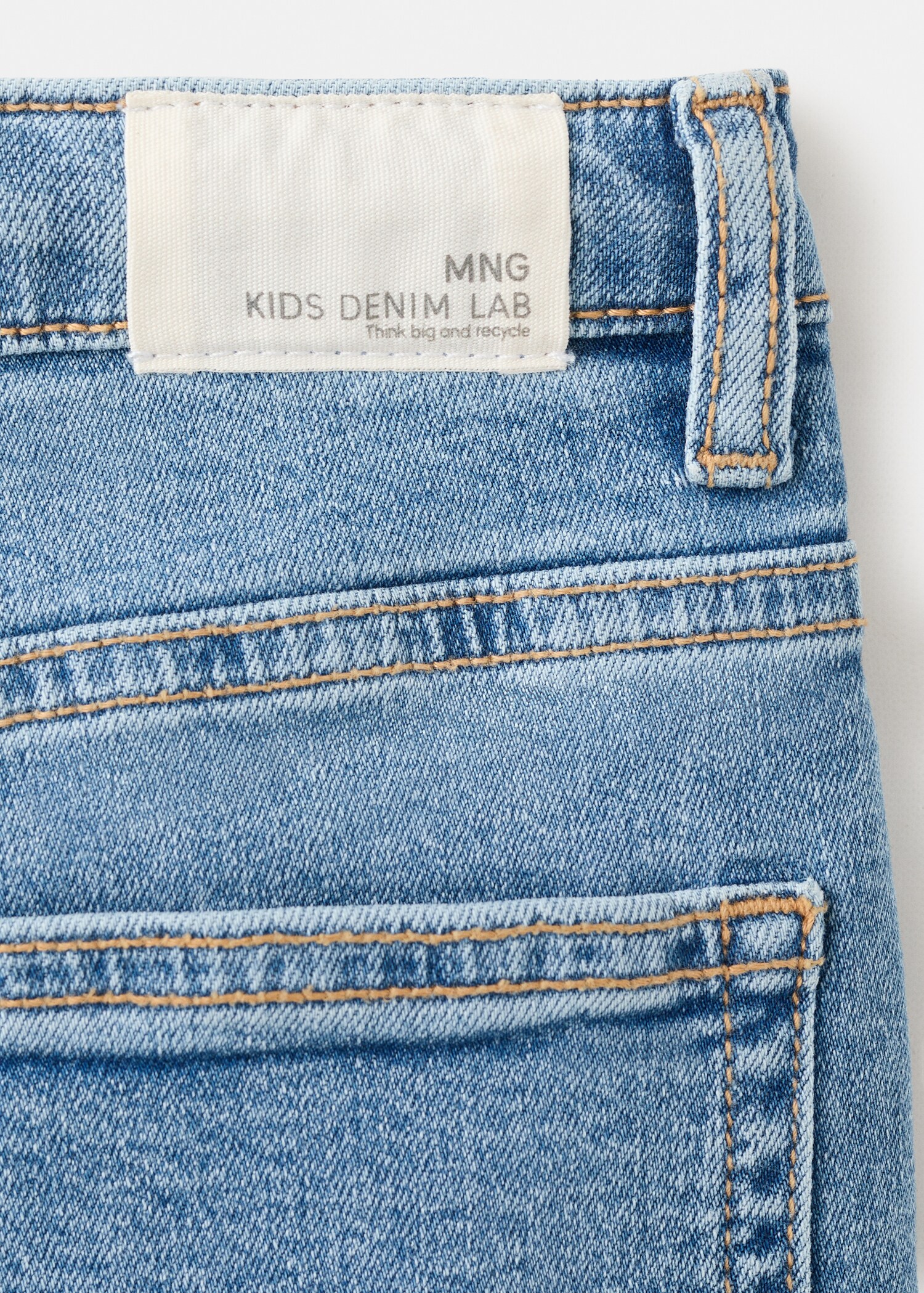 Mid-rise slim-fit jeans - Details of the article 0