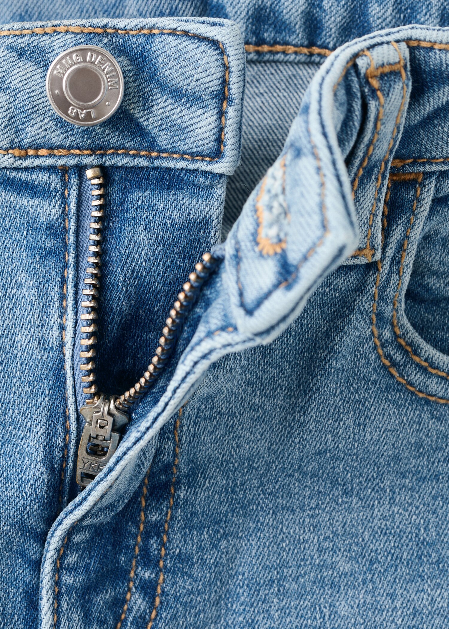 Mid-rise slim-fit jeans - Details of the article 8