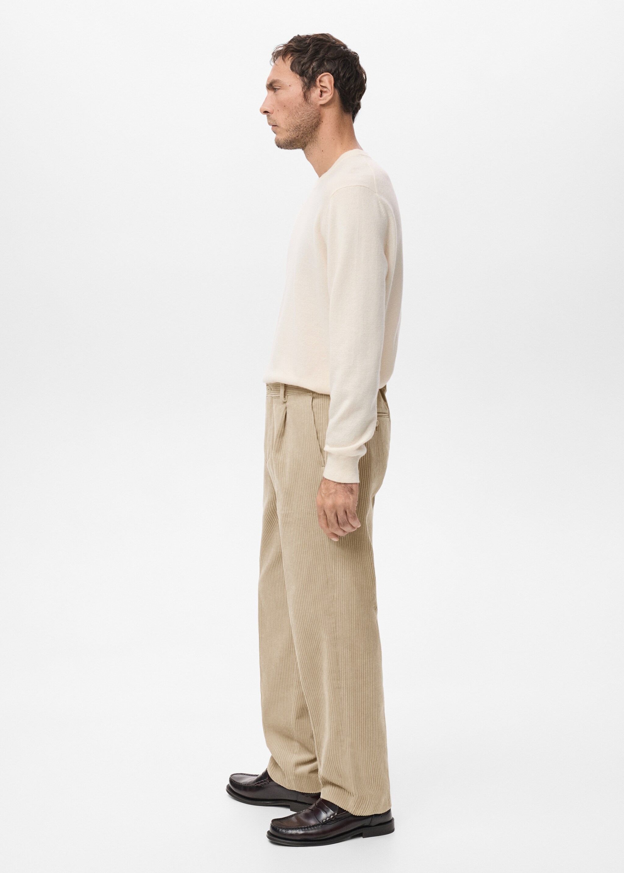 Corduroy regular-fit trousers - Details of the article 6, Beige. Ref: 27071269-00.