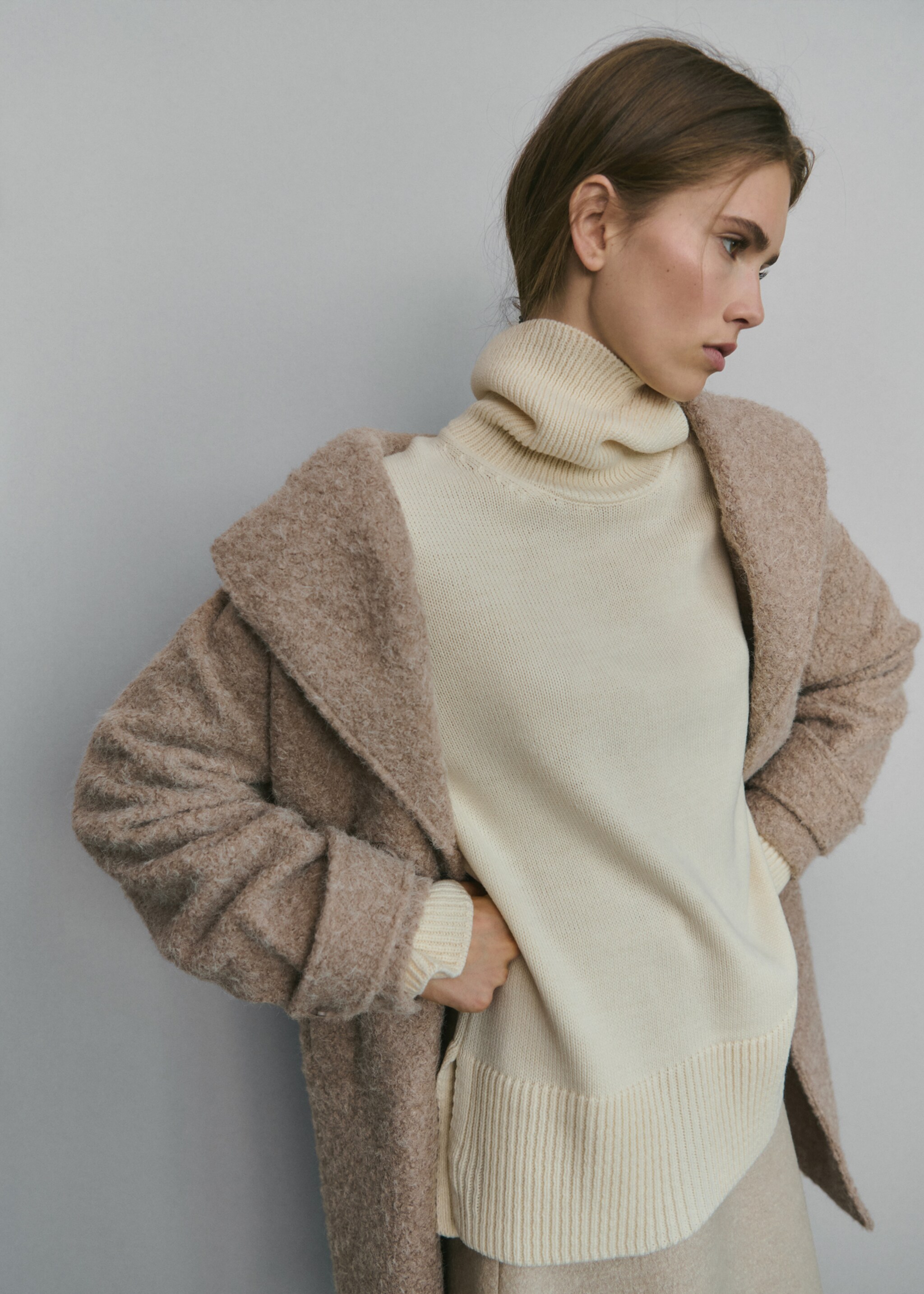 Lapels bouclé coat - Medium plane, Beige. Ref: 27071273-00.