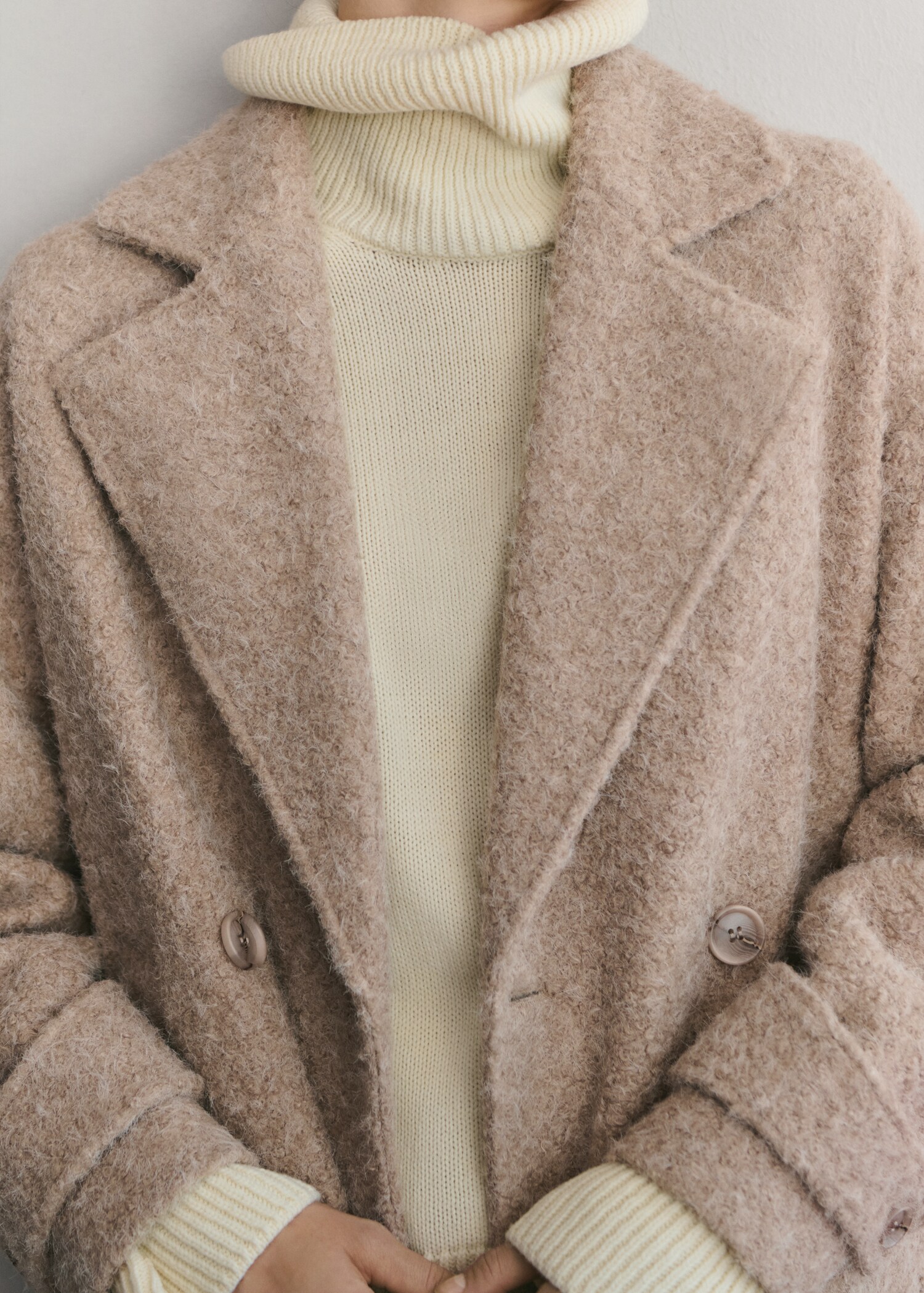 Lapels bouclé coat - Details of the article 1