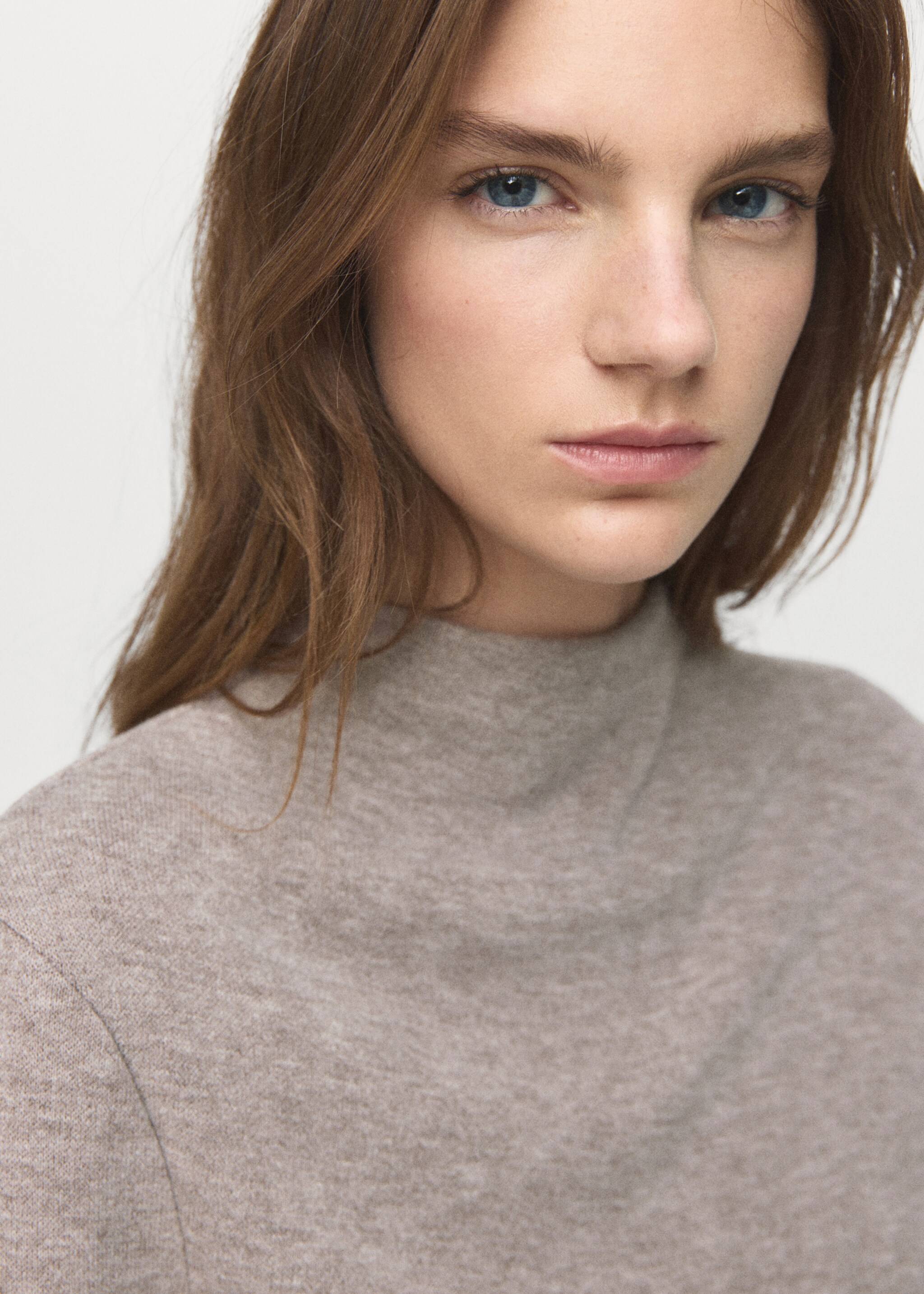 Sweat-shirt en maille fine col perkins - Détail de l'article 1, Marron moyen. Ref: 27071274-00.