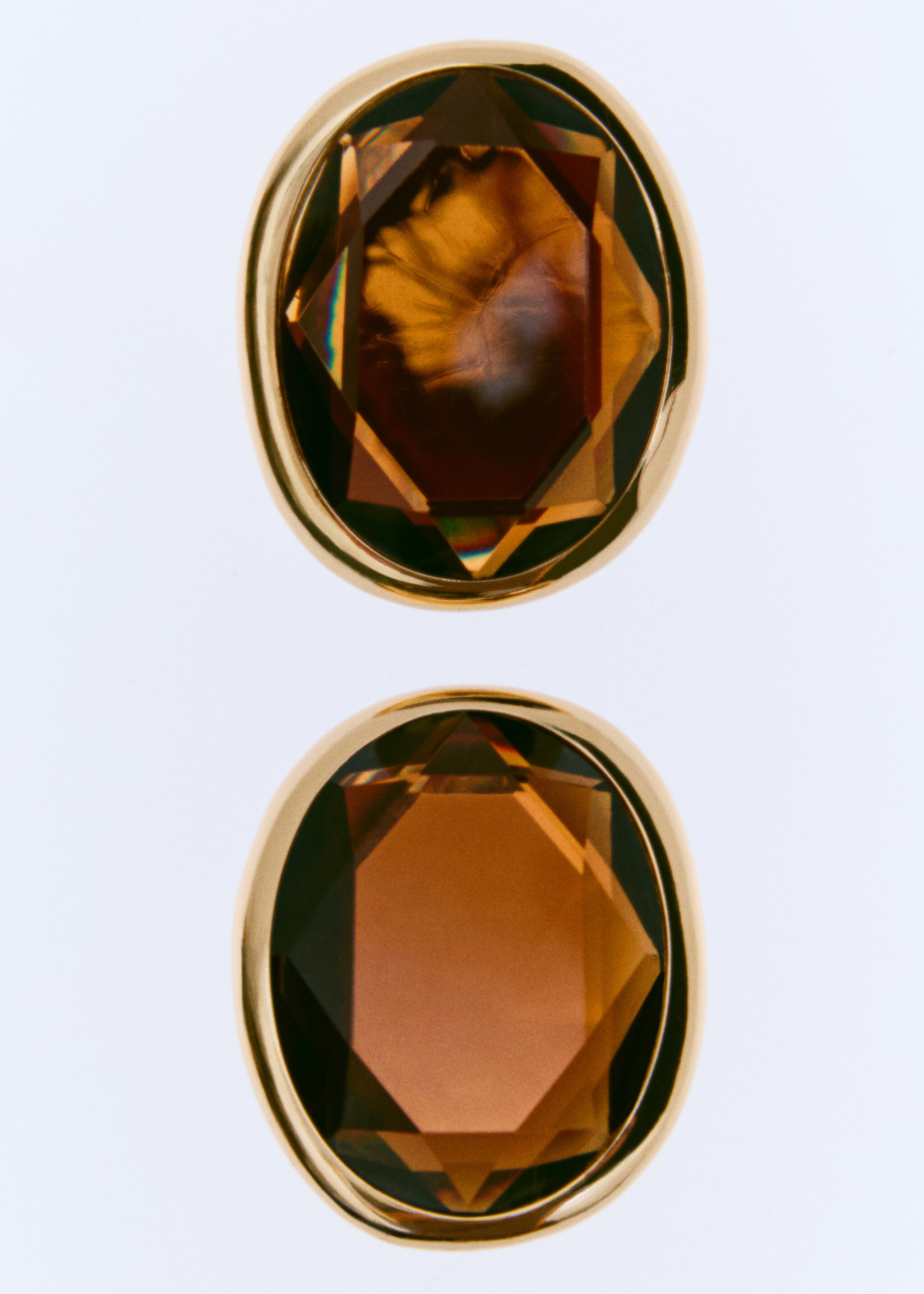 Ovalne naušnice od smole - Detalji artikla 8, Zlatna. Ref: 27071275-00.