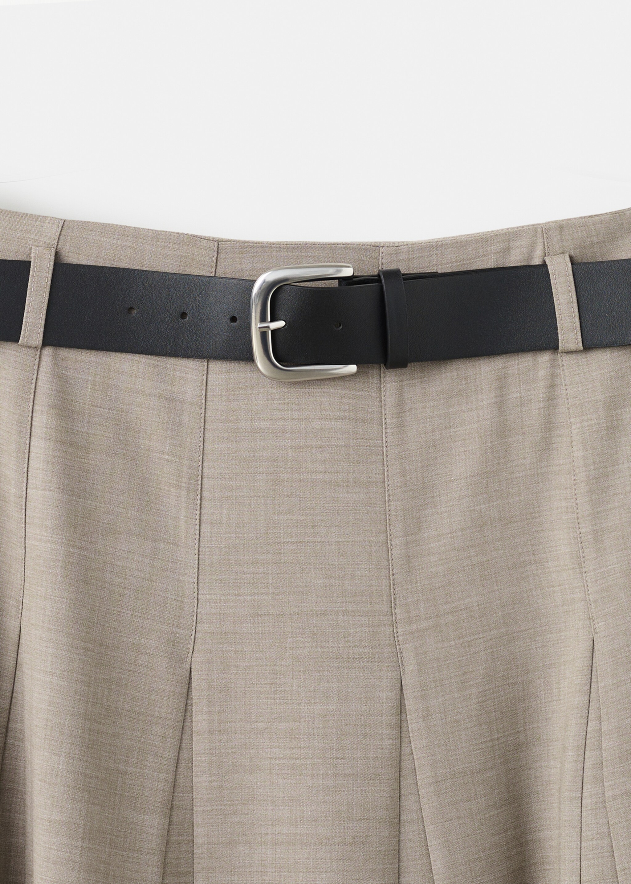 A-line skirt with godets and belt - Details of the article 8, Grey. Ref: 27071279-00.