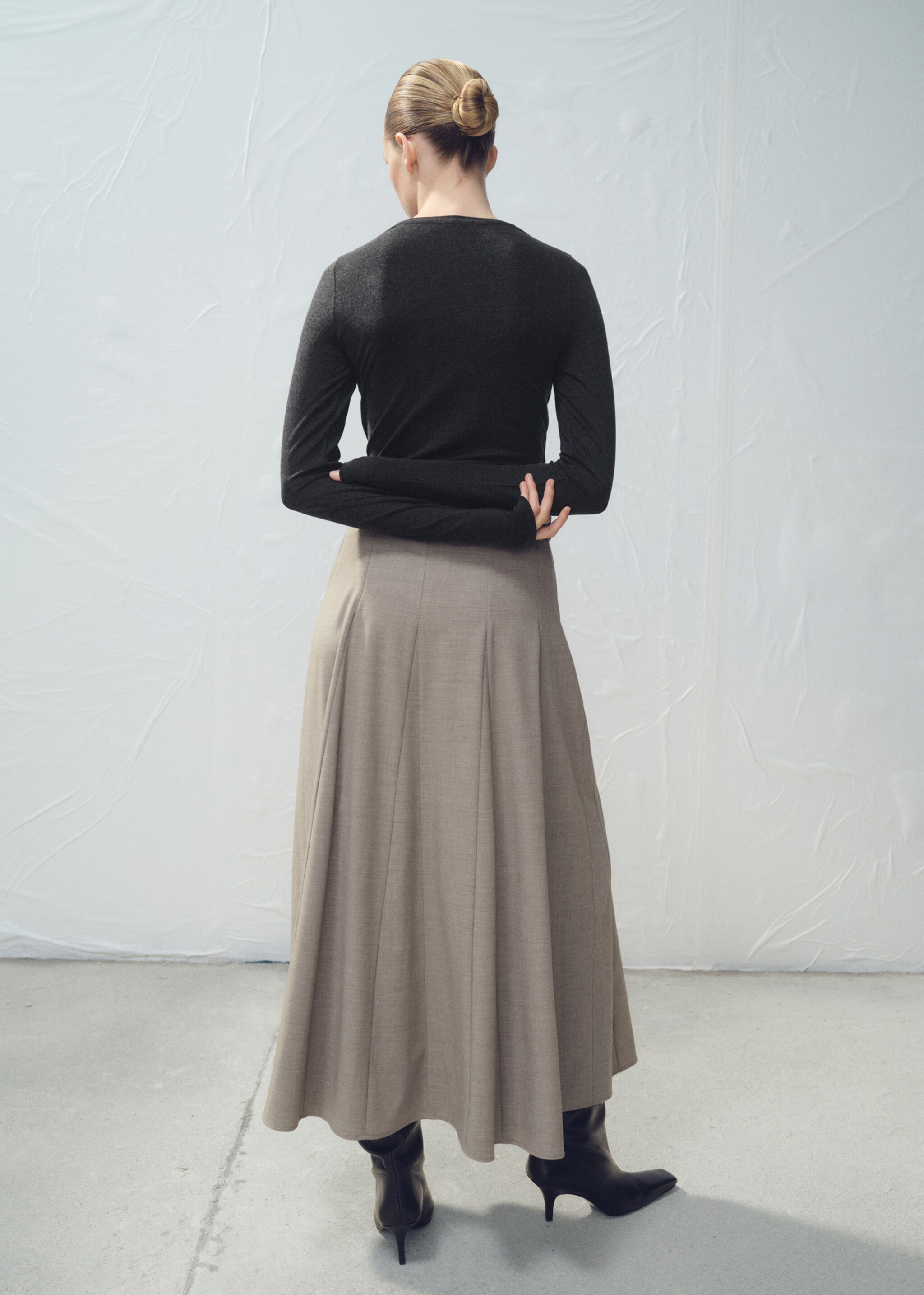 A-line skirt with godets and belt - Reverse of the article, Grey. Ref: 27071279-00.