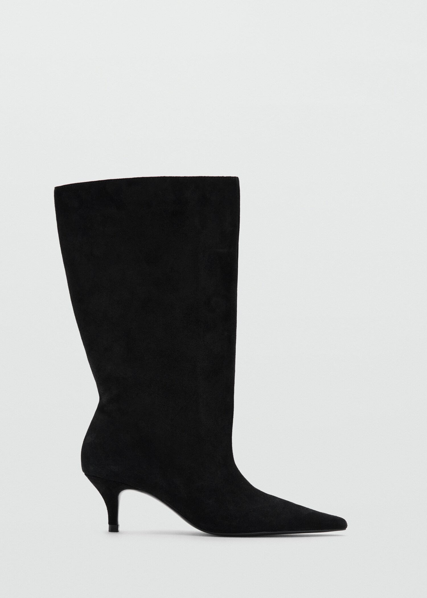 Suede ankle boots with pointed toe and heel - Article without model