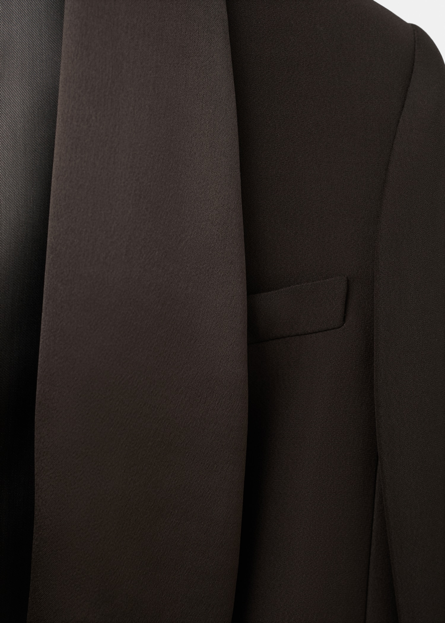 Blazer met satijnen revers - Detail van het artikel 8